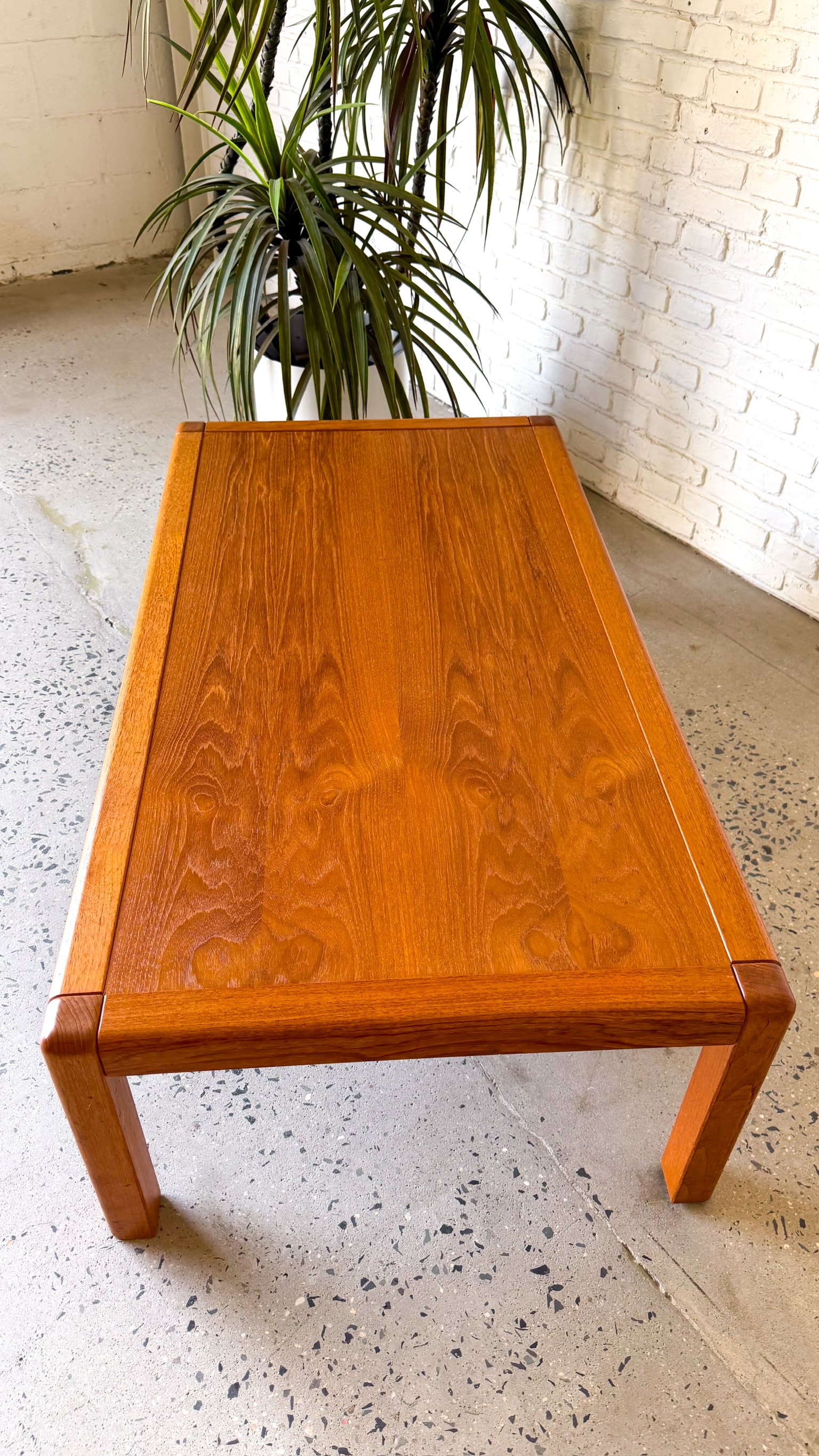 Danish Teak Coffee Table5.jpg