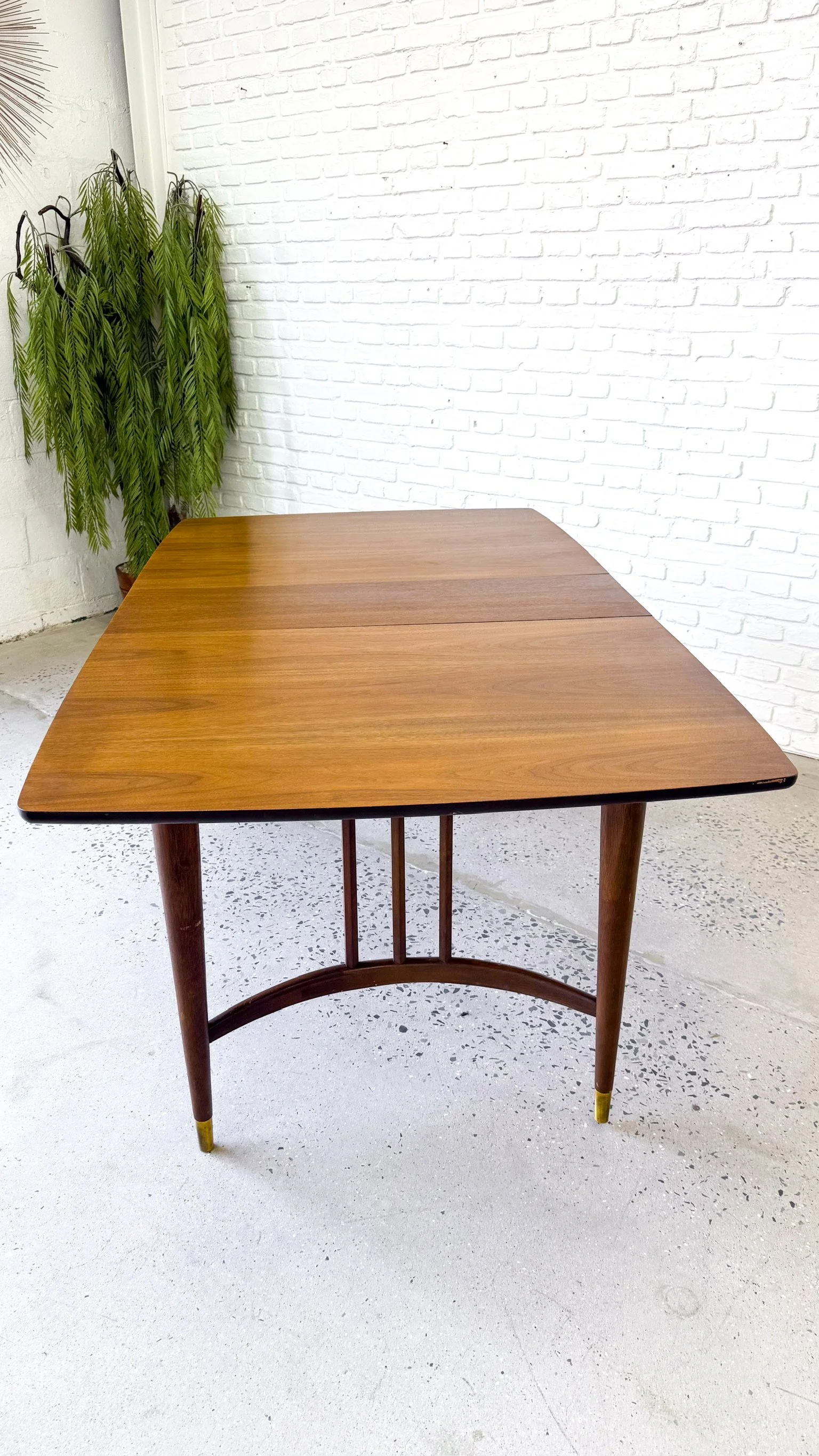 Walnut Dining Table with One Leaf6.JPG