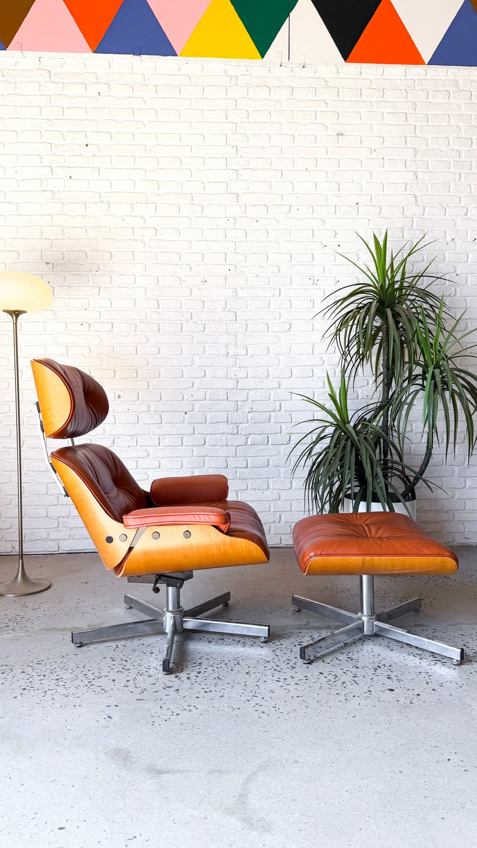 Italian Leather Lounge Chair4.jpg