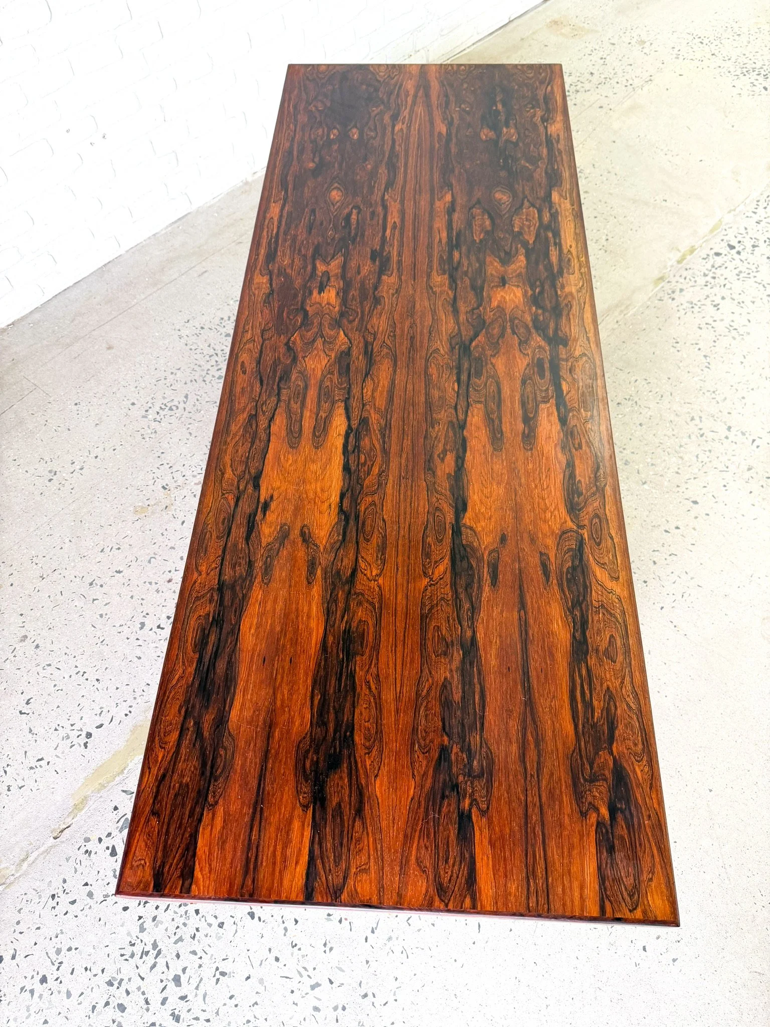 Rosewood Coffee Table with Shelf12.jpg