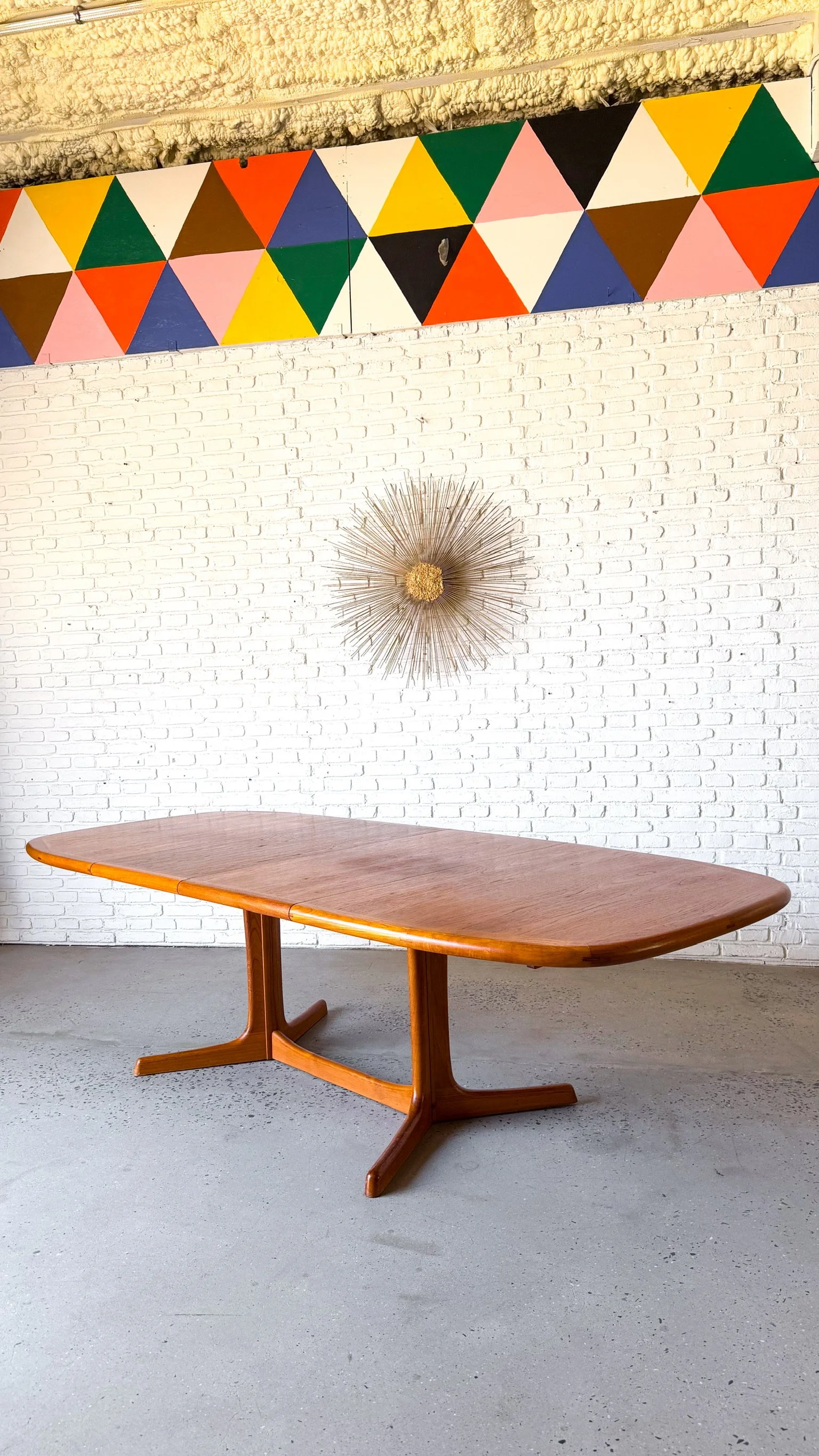 Teak dining table with 2 leaves by Dyrlund Denmark9.jpg