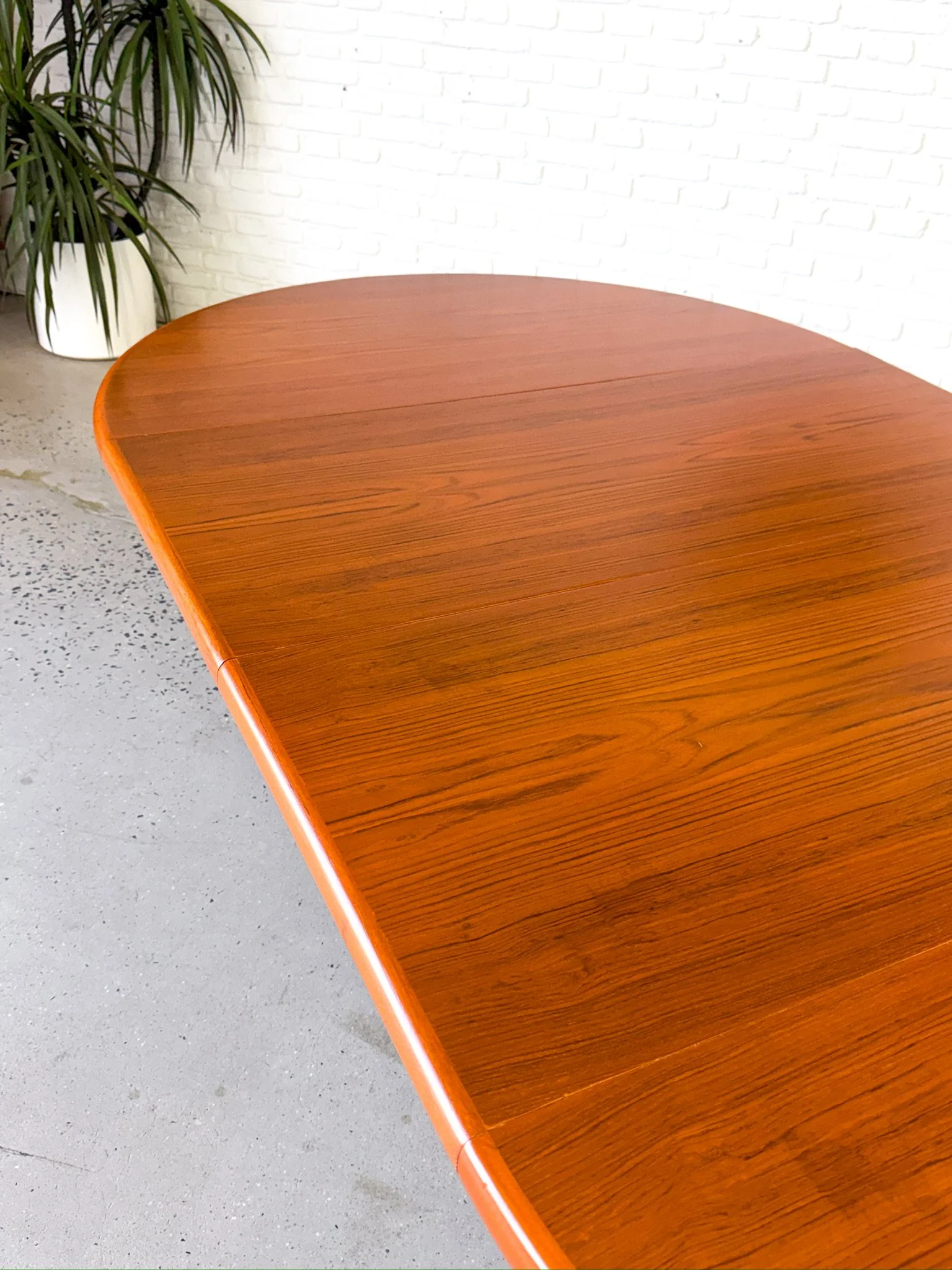 Danish Modern Circular Dining Table with Two Leaves17.jpg