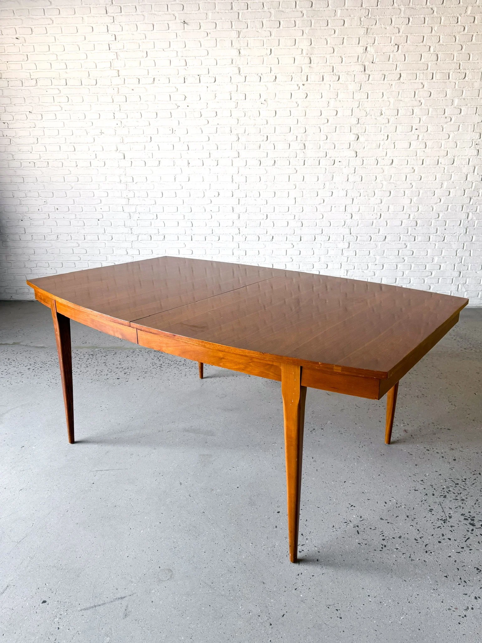 Young MFG Dining Table4.jpg