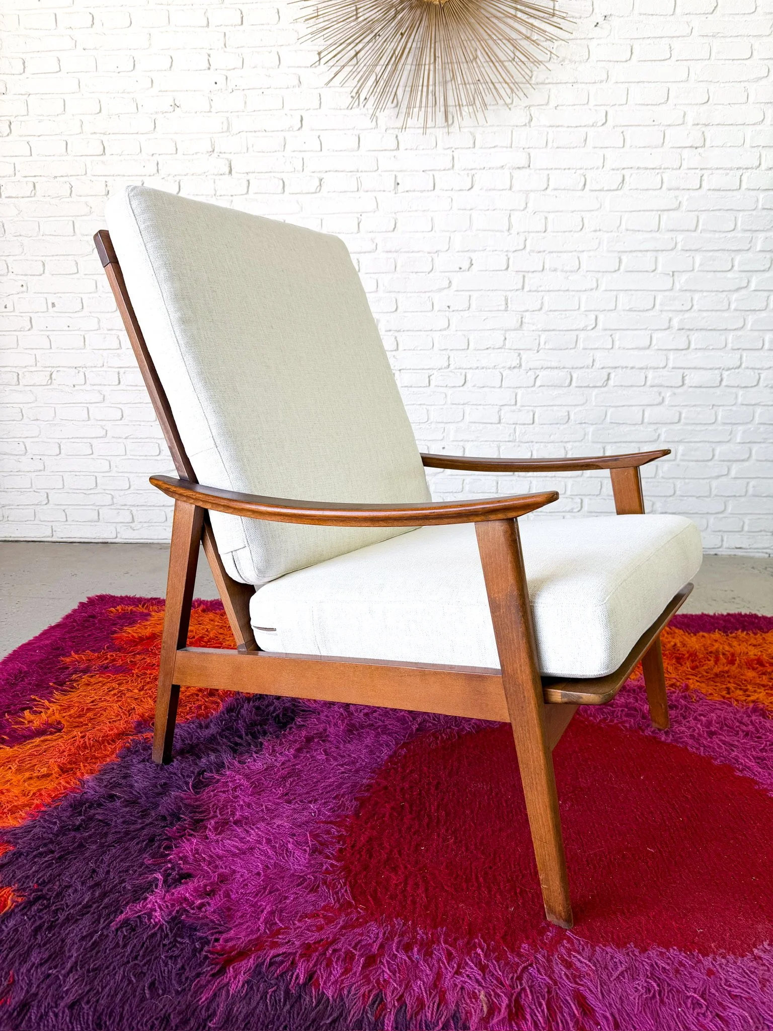 Mid Century Lounge Chair 18.jpg