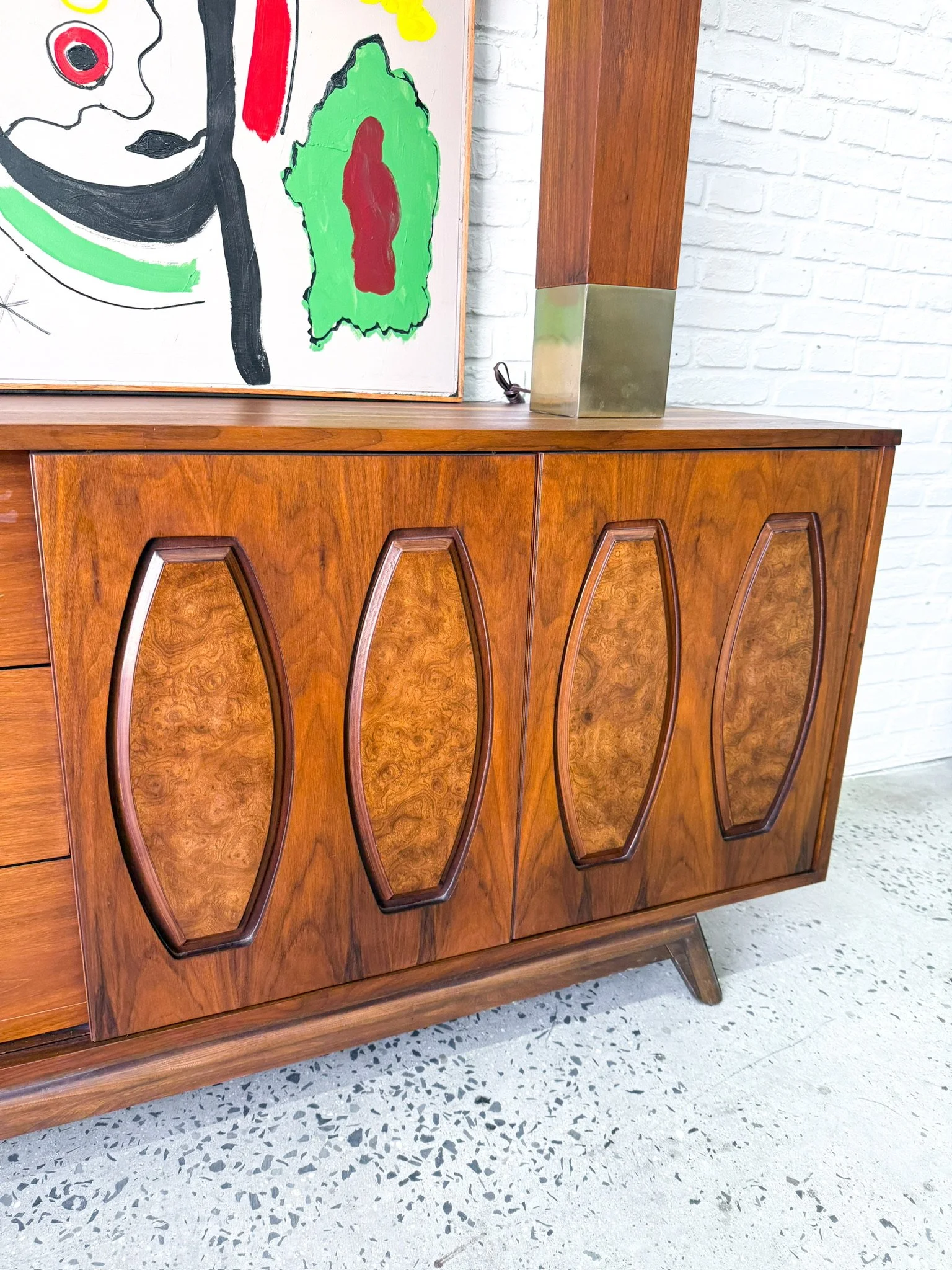 Young MFG Low Dresser2.JPG