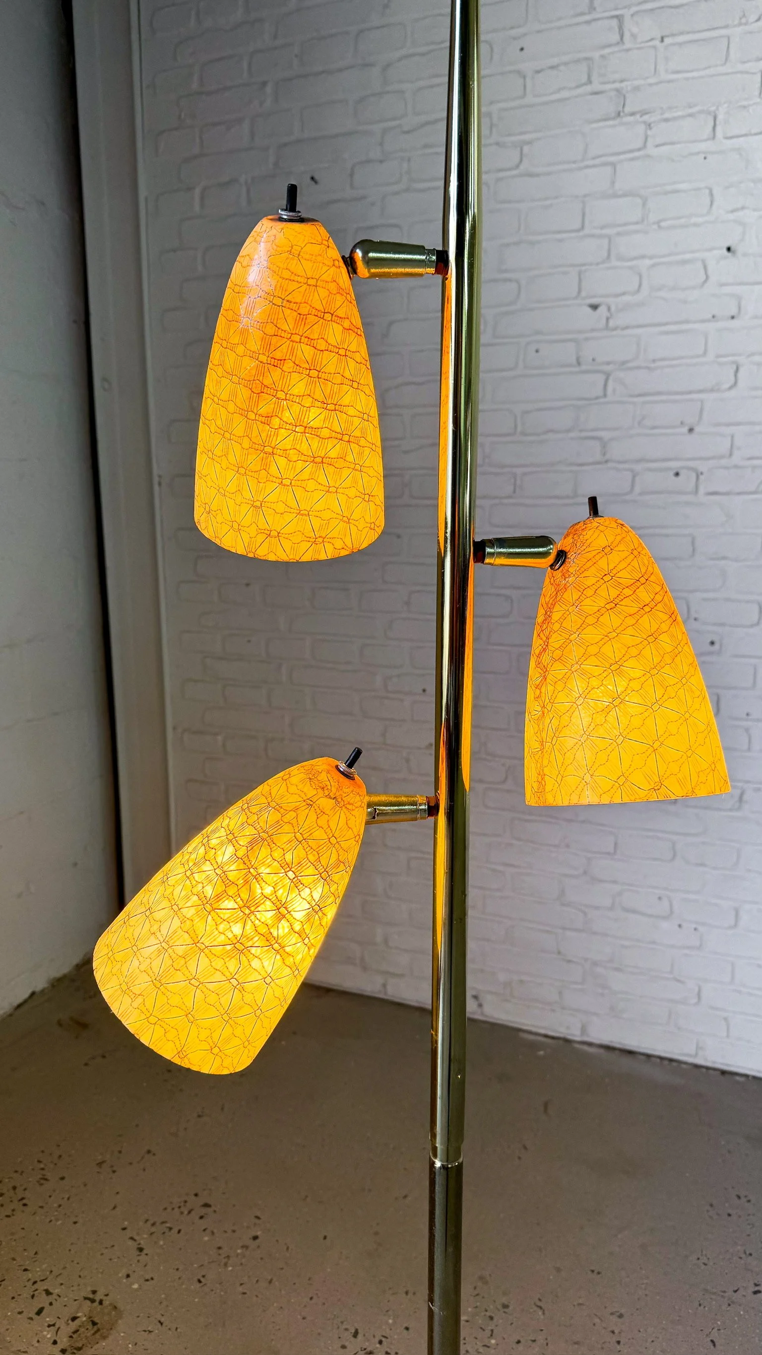 Triple Floor Lamp with Fiberglass Shades1.jpg