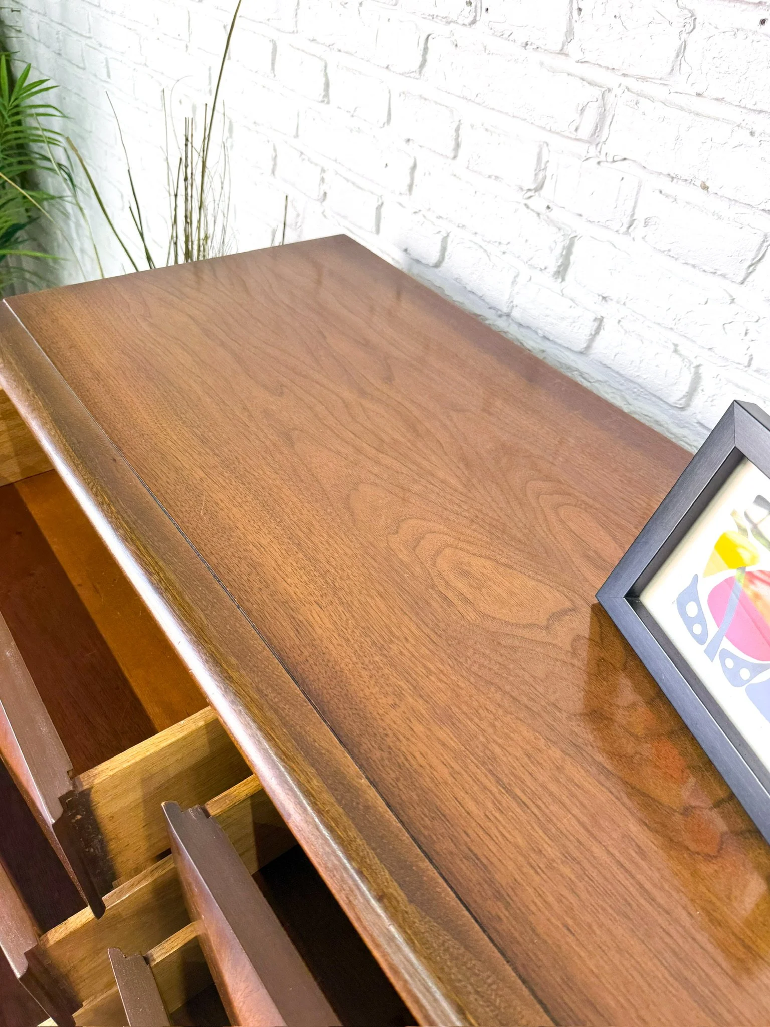 Diamond Front Bedroom Set10.JPG