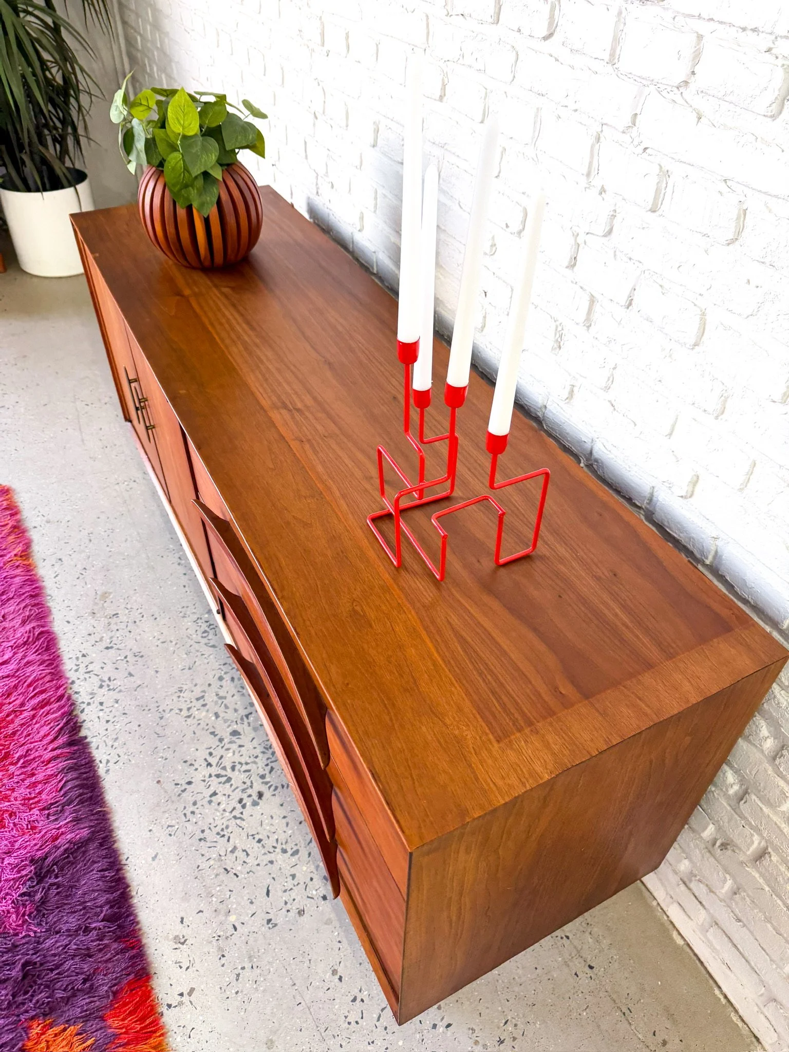 Mid Century Walnut Credenza8.jpg