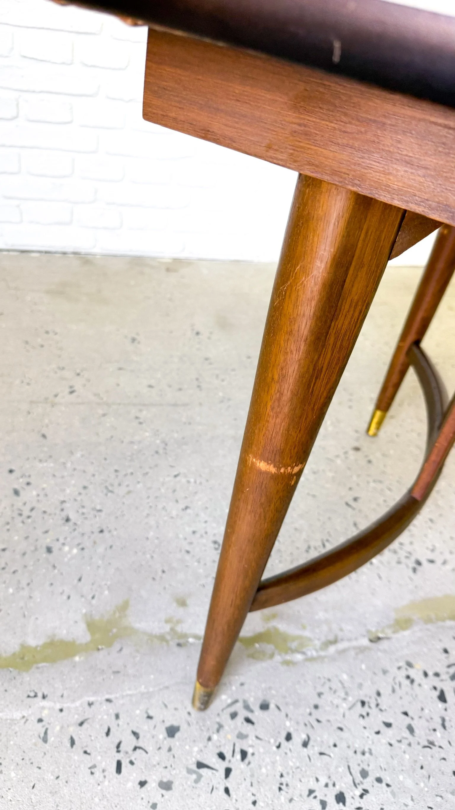 Walnut Dining Table with One Leaf3.JPG