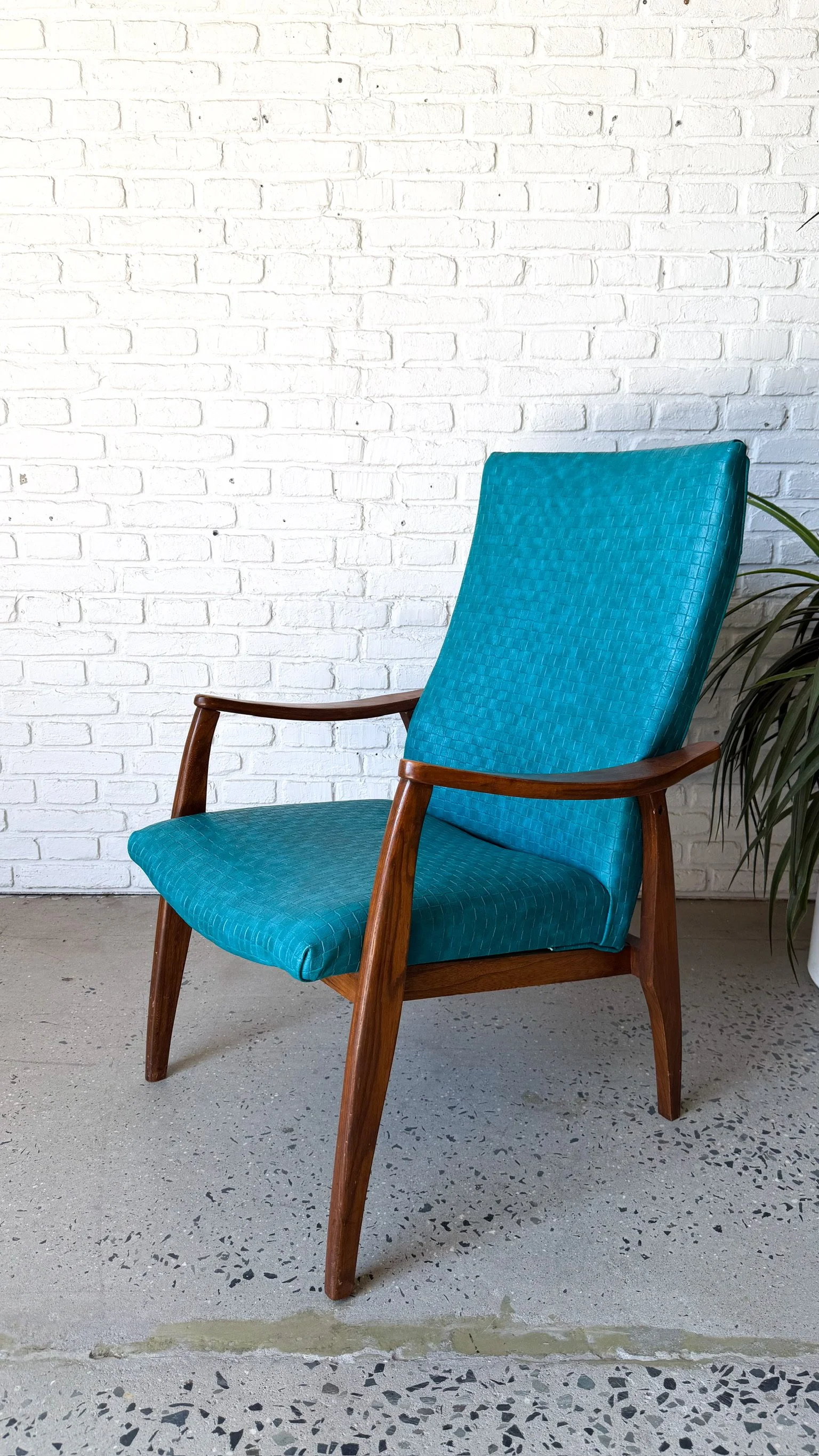Blue Lounge Chair2.jpg