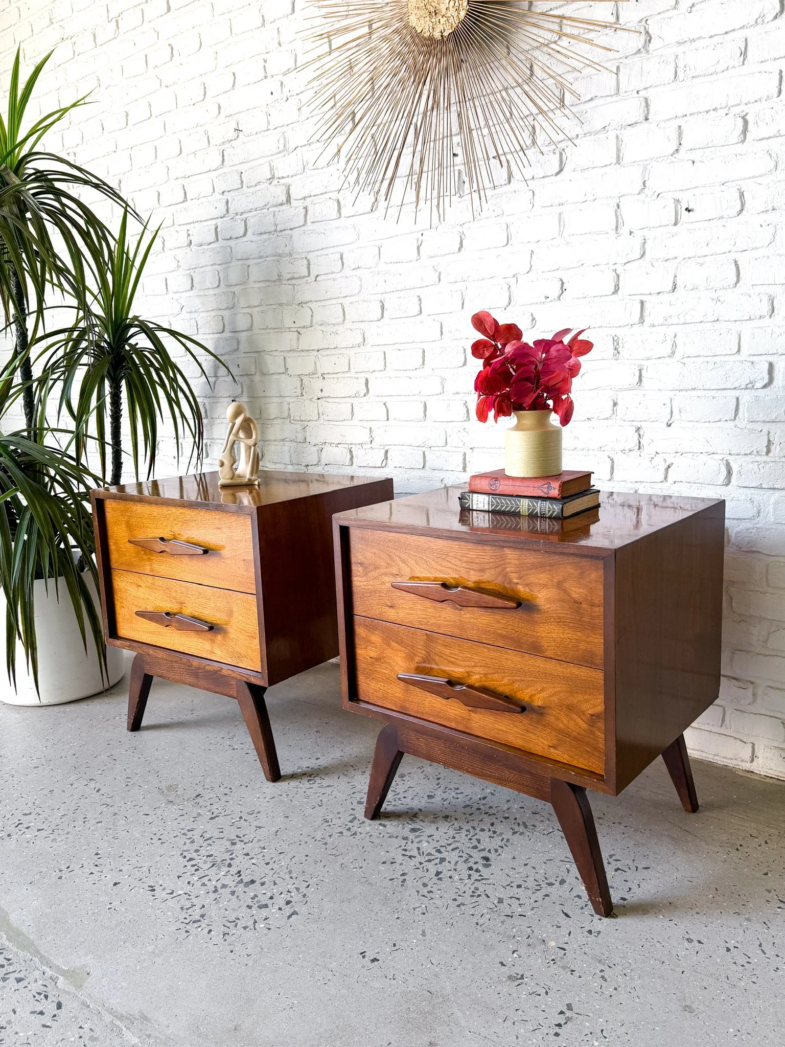 4 piece Walnut Bedroom Set Circa 1960s20.jpg