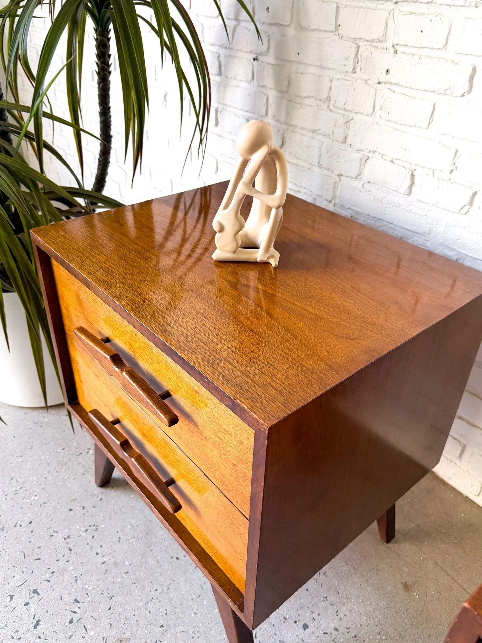 4 piece Walnut Bedroom Set Circa 1960s22.jpg