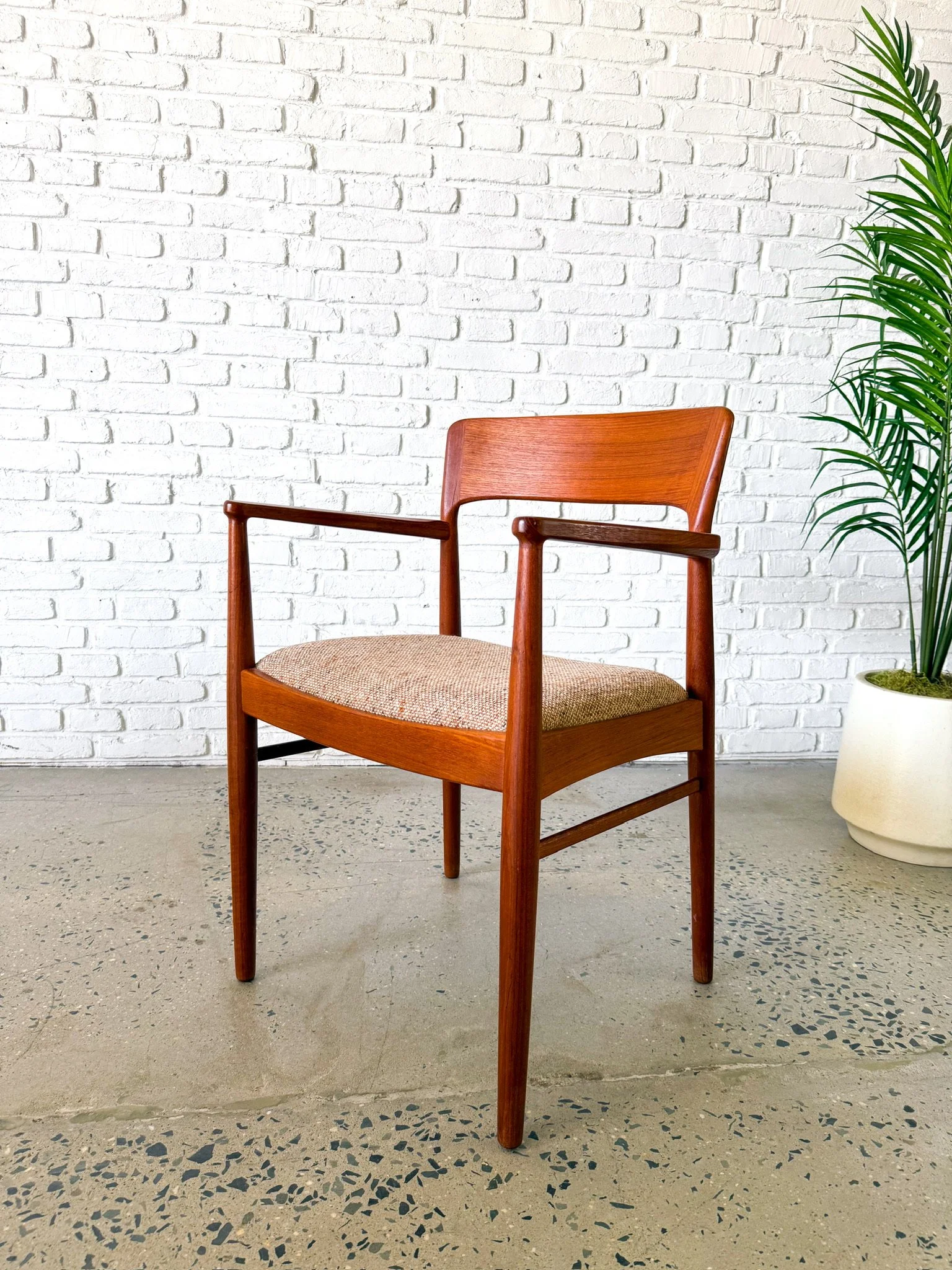 6989BA34-AC46-41C2-917B-F4DE7DB1B74B.JPG (Copy)