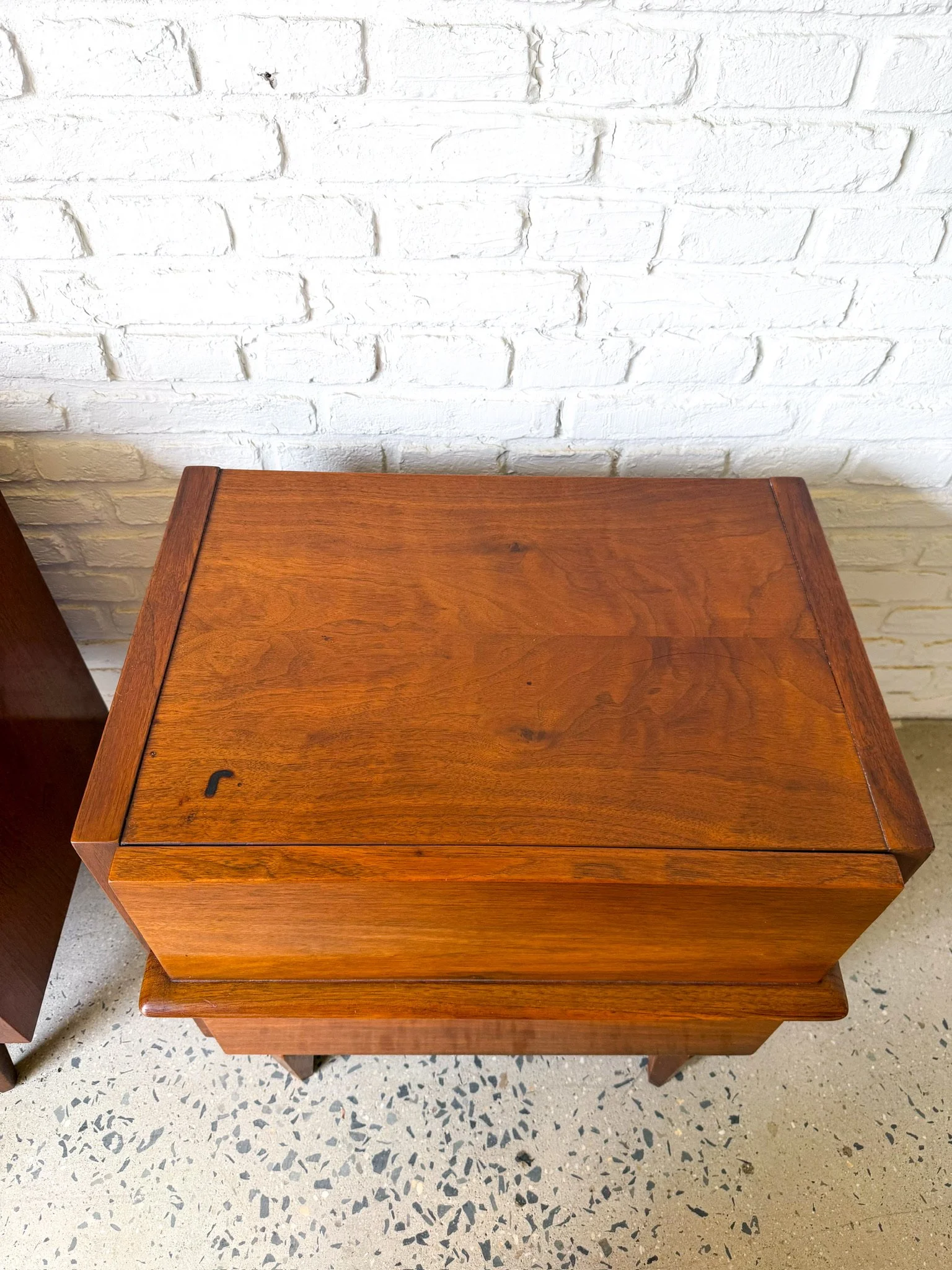 American of Martinsville Walnut Bedroom Set 19.jpg