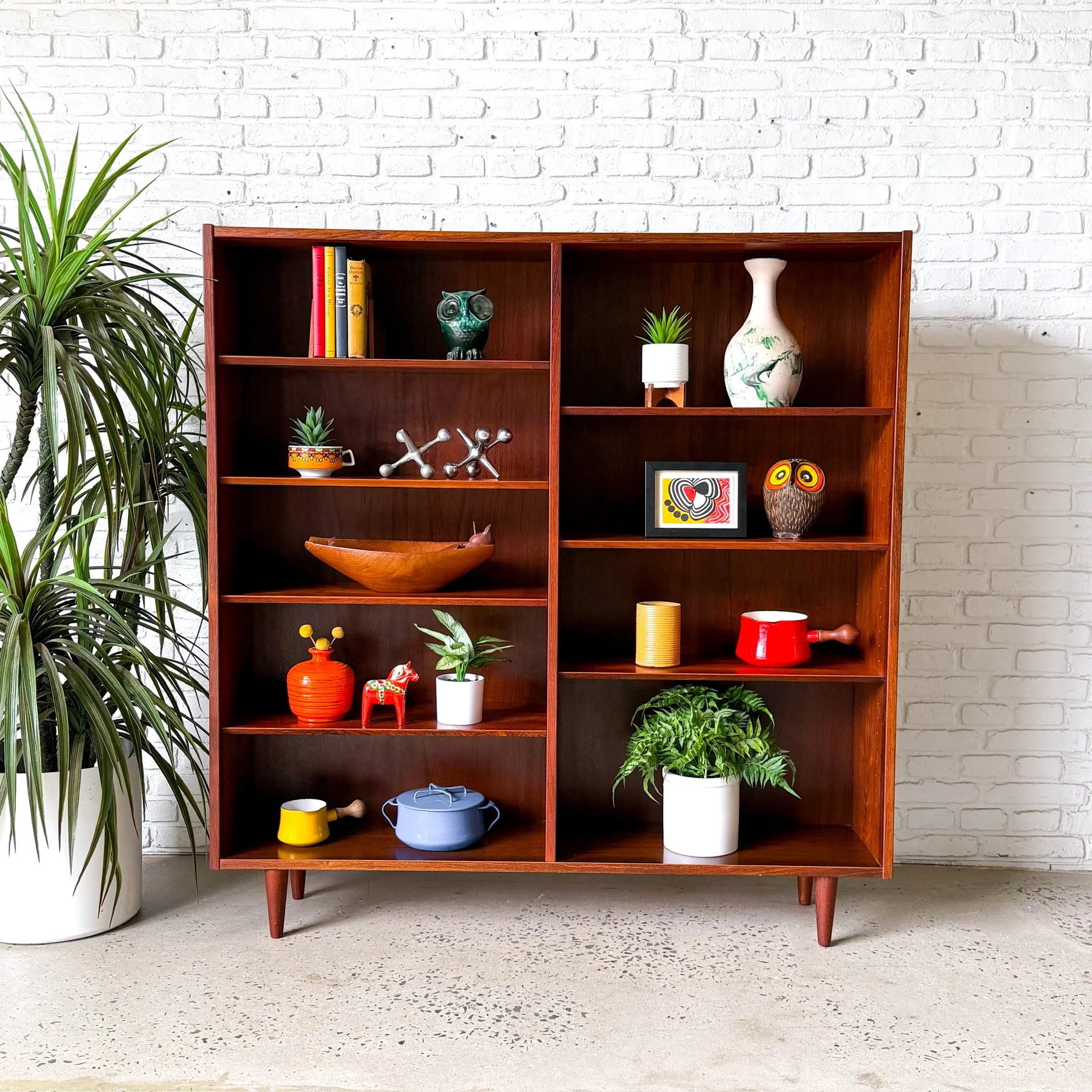 Rosewood Danish Bookshelf3.jpg