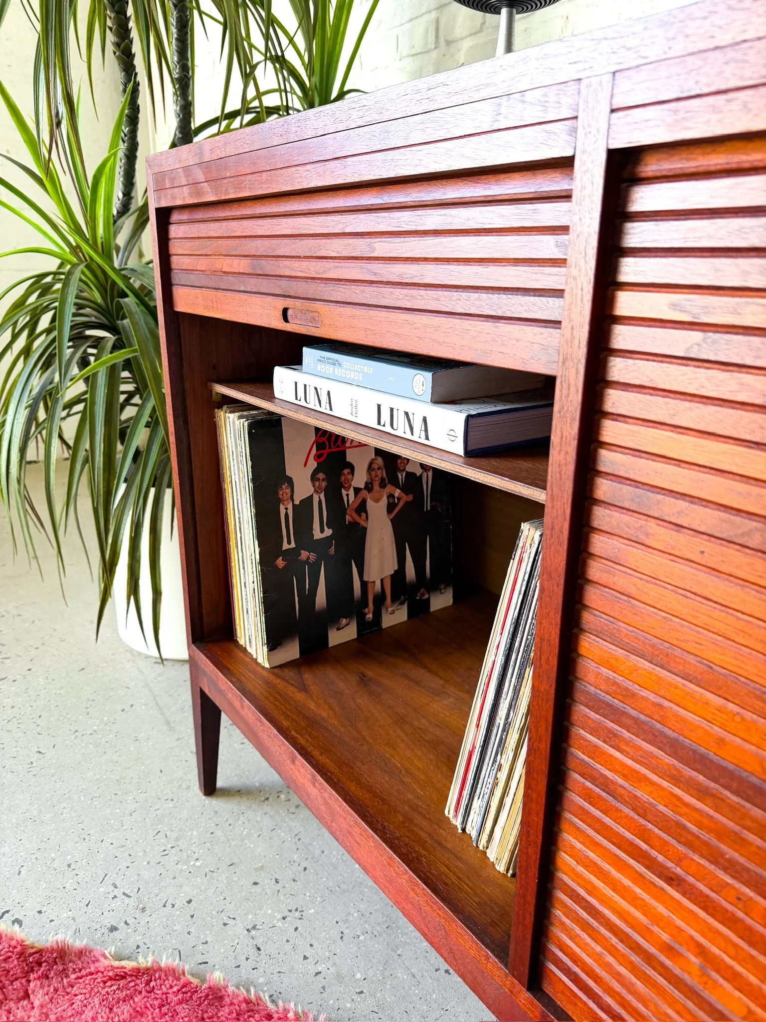 Oiled Walnut Credenza circa 1960s14.jpg