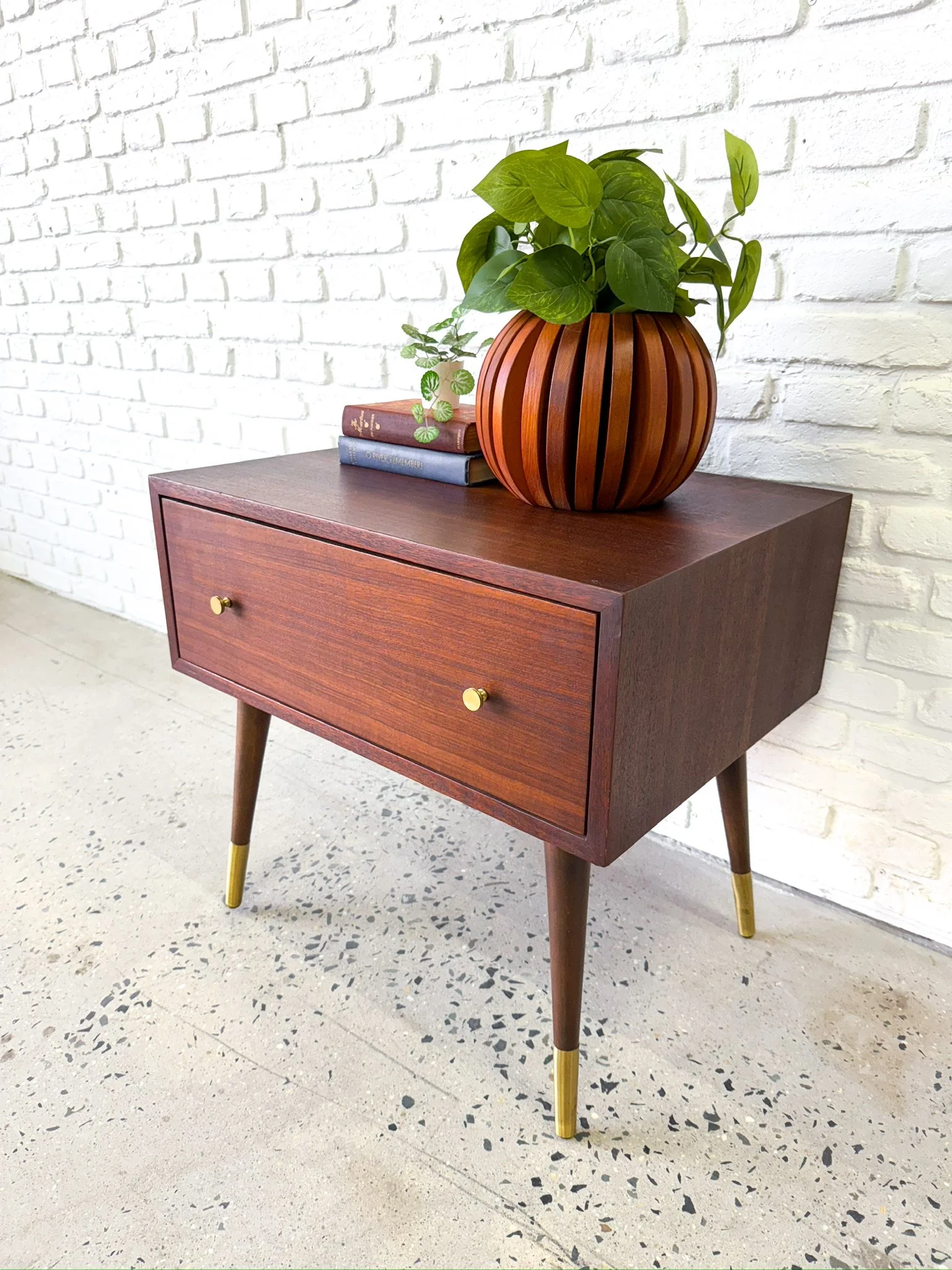 Walnut Side Table with Drawer4.JPG
