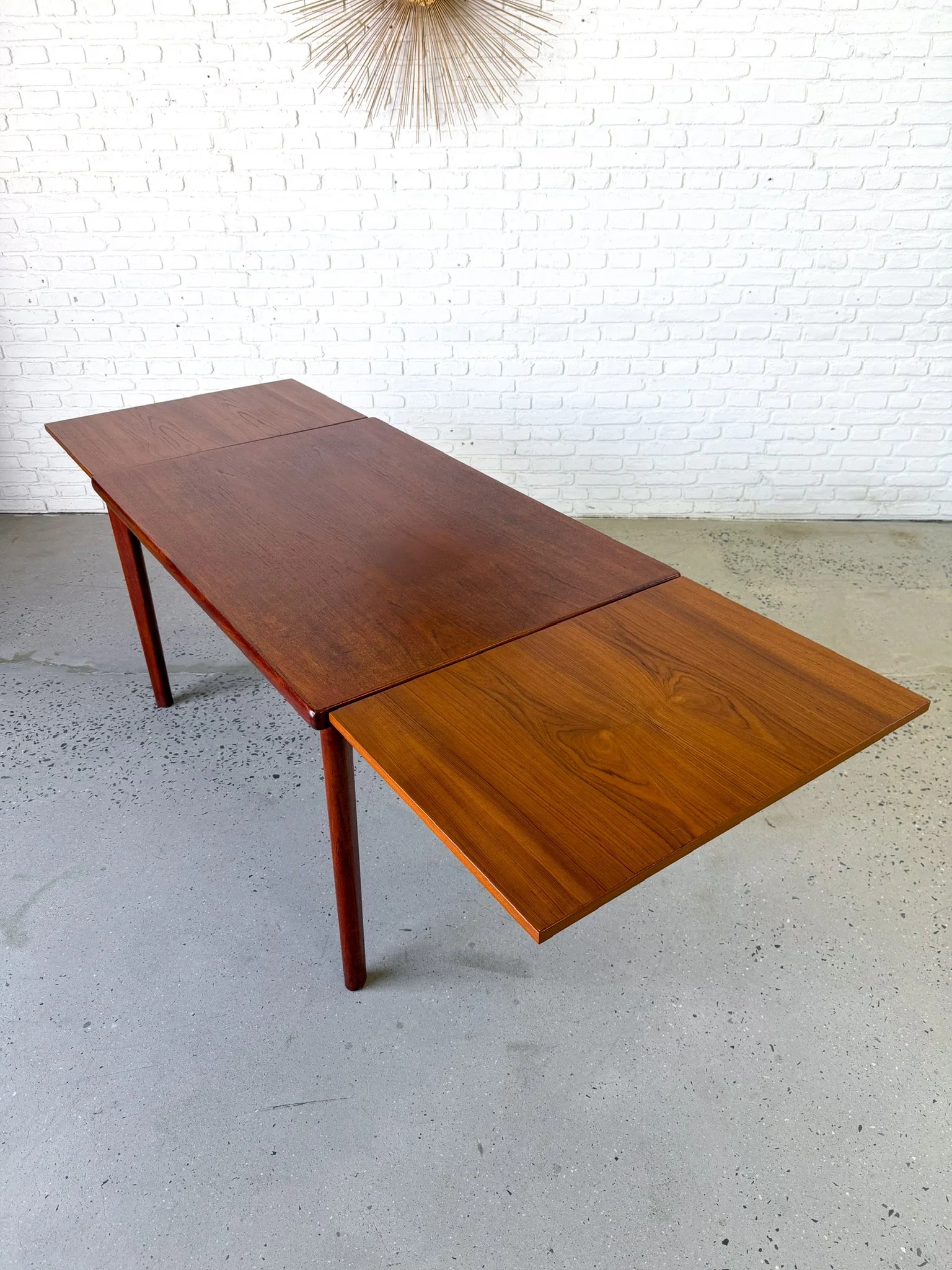 HENNING KJAERNULF TEAK EXPANDING DINING TABLE1.jpg