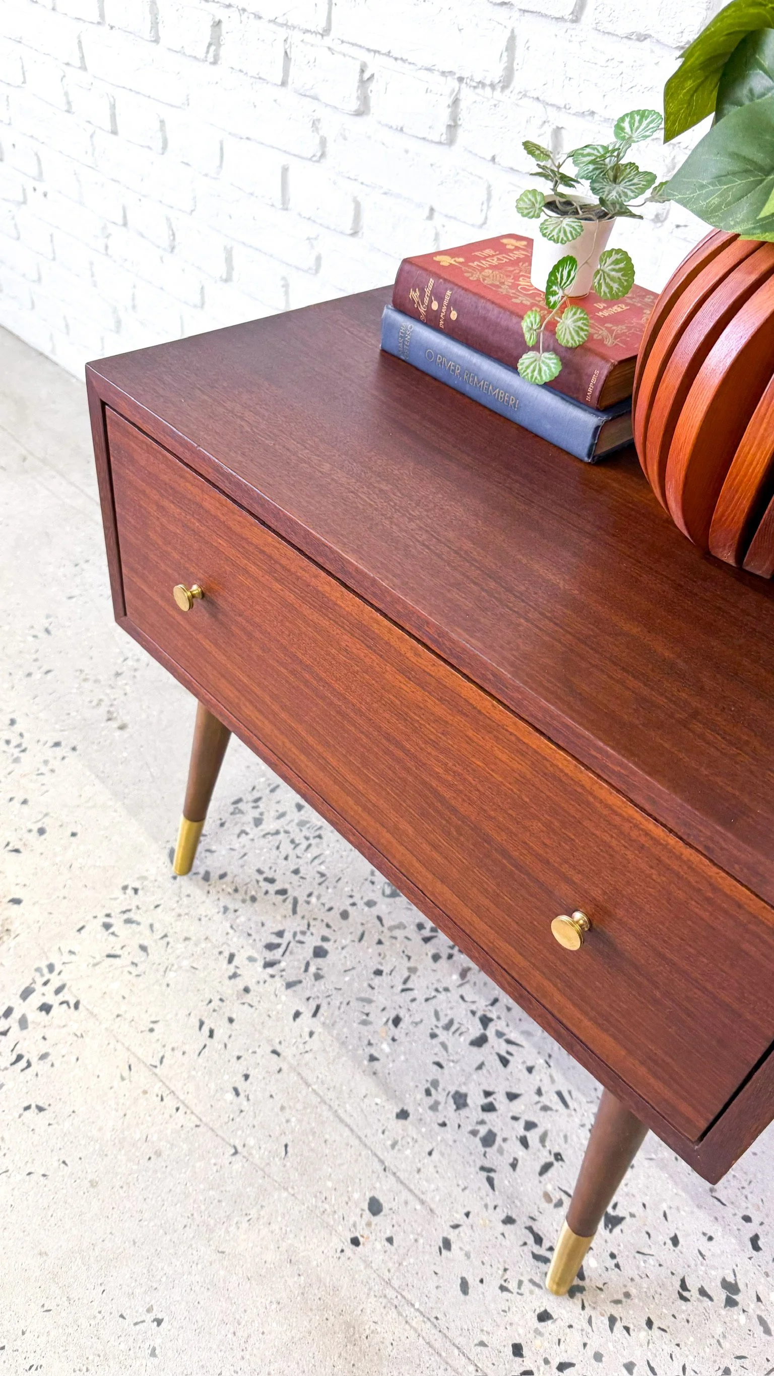 Walnut Side Table with Drawer1.JPG