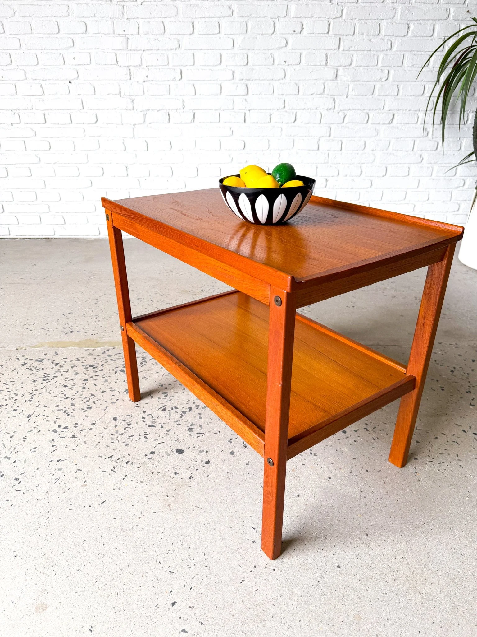 Removable Tray Top Side Table5.jpg