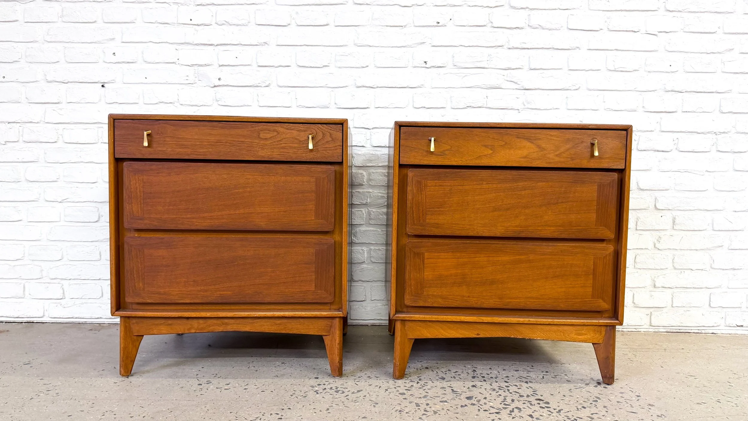 Walnut Nightstand Pair Mid Century Modern4.jpg