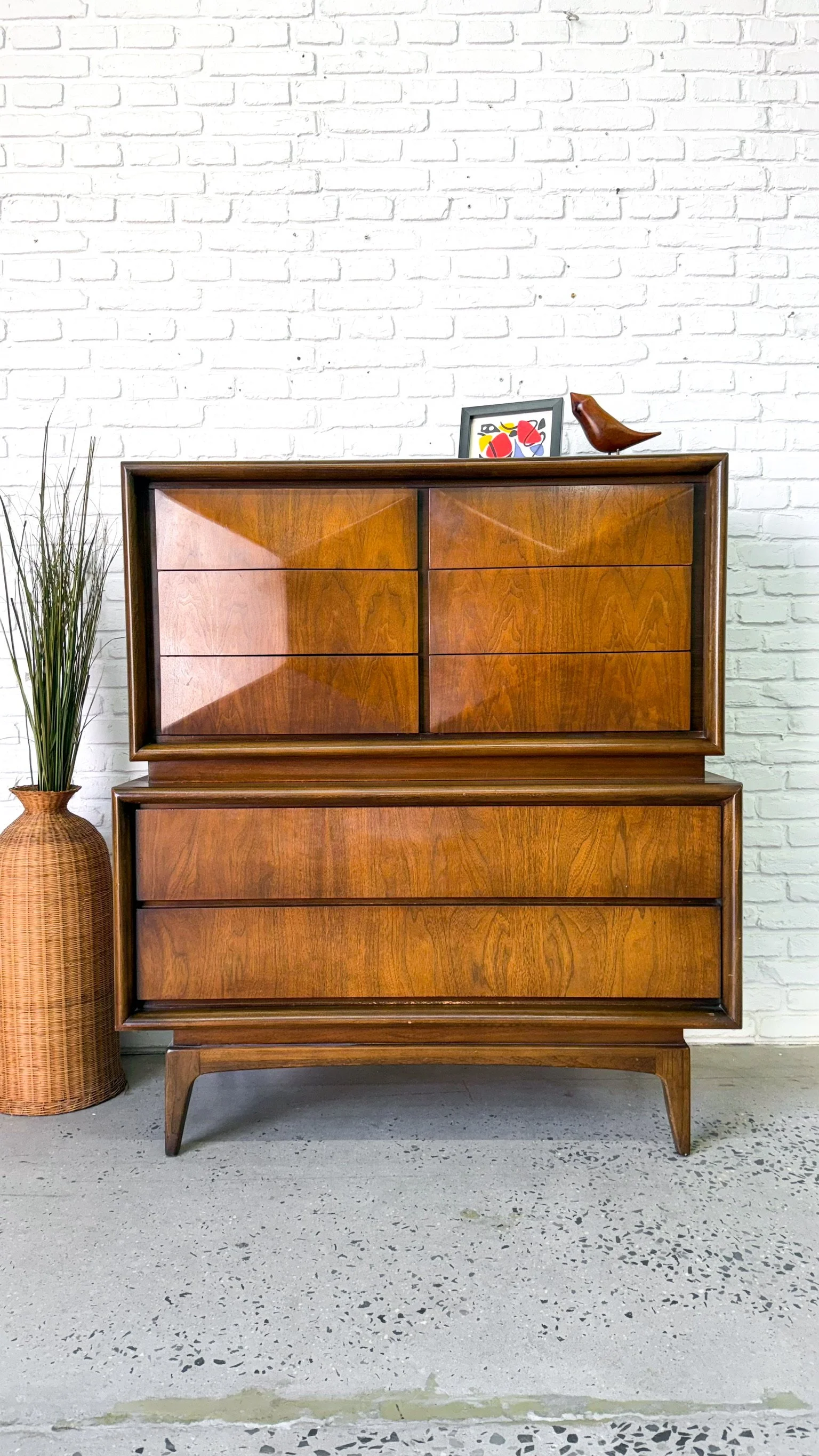 Diamond Front Bedroom Set7.JPG