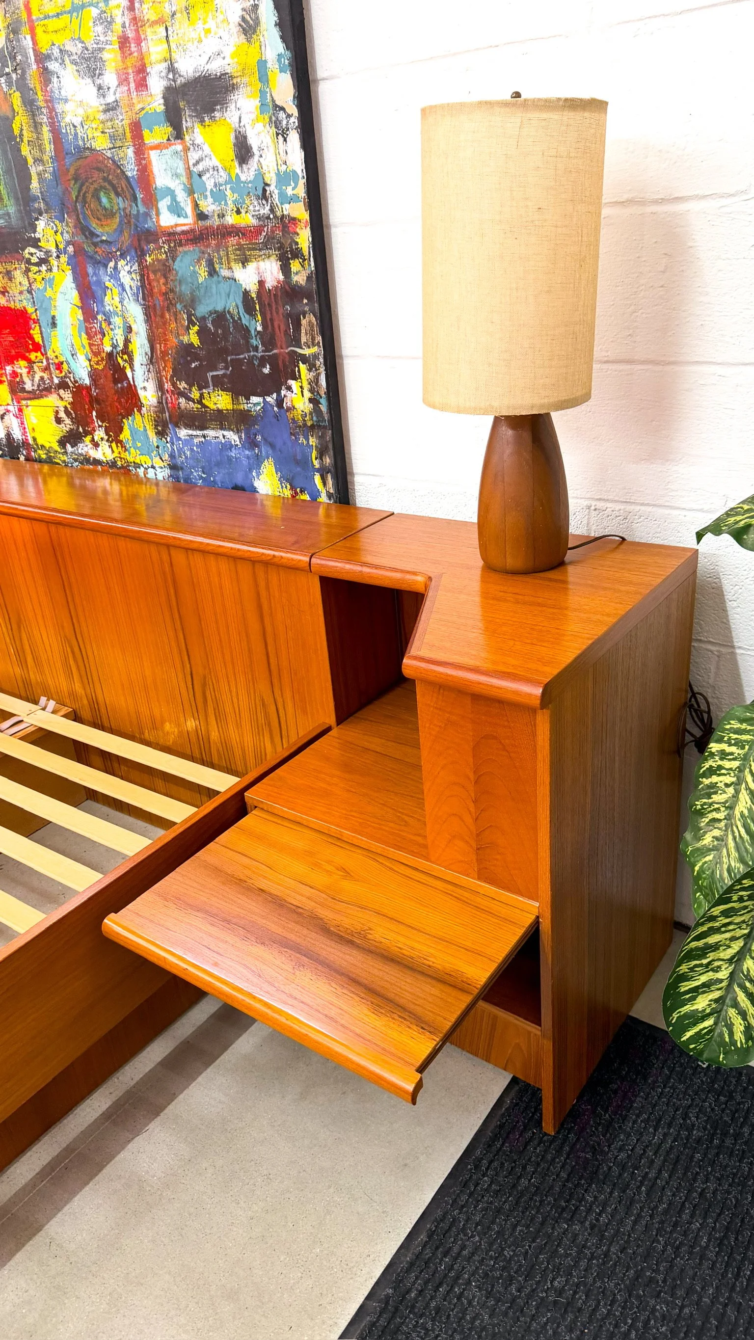 Danish Teak Queen Platform Bed with Nightstands and Matching Low Dresser10.jpg