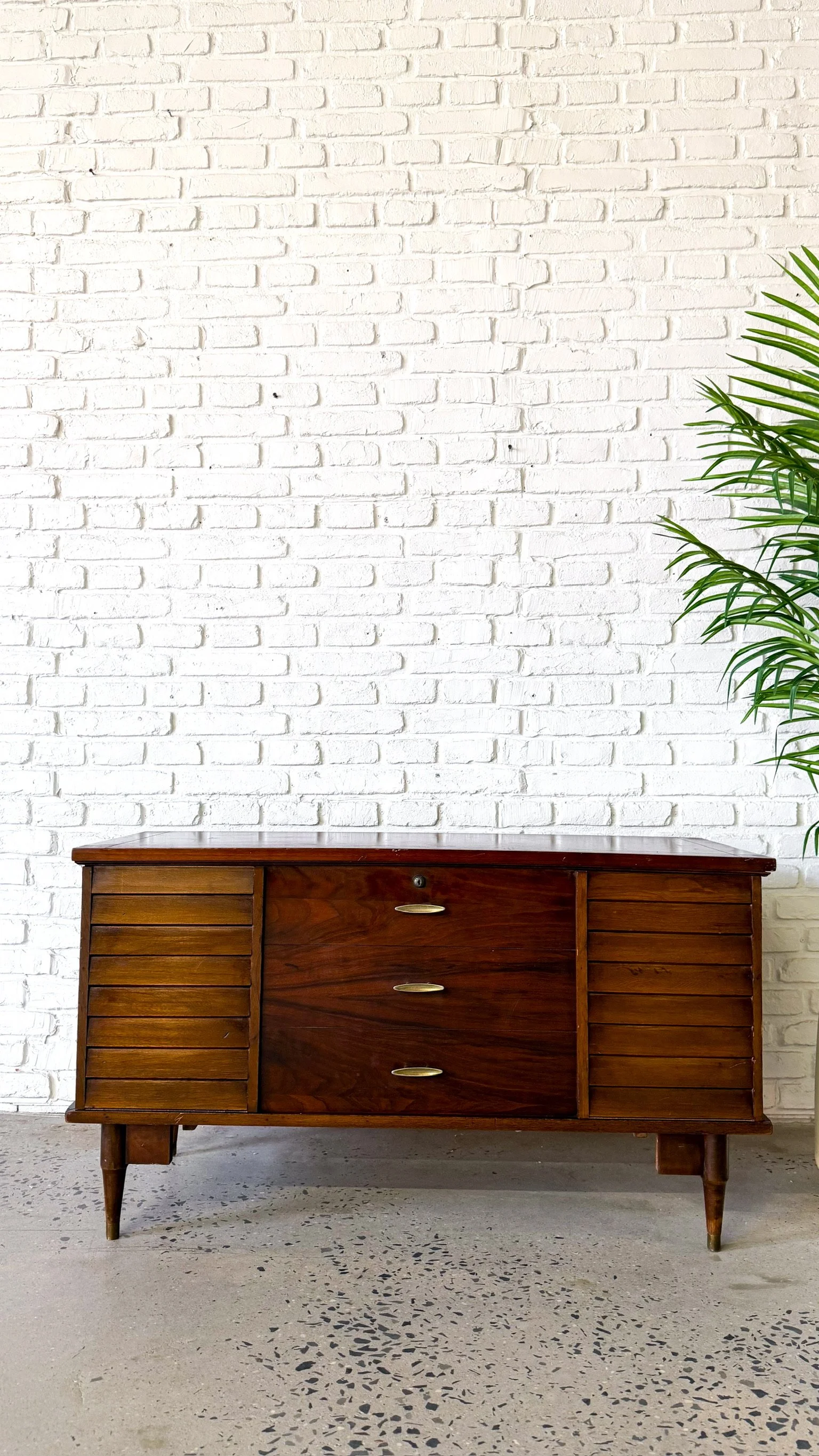 Lane cedar chest3.jpg