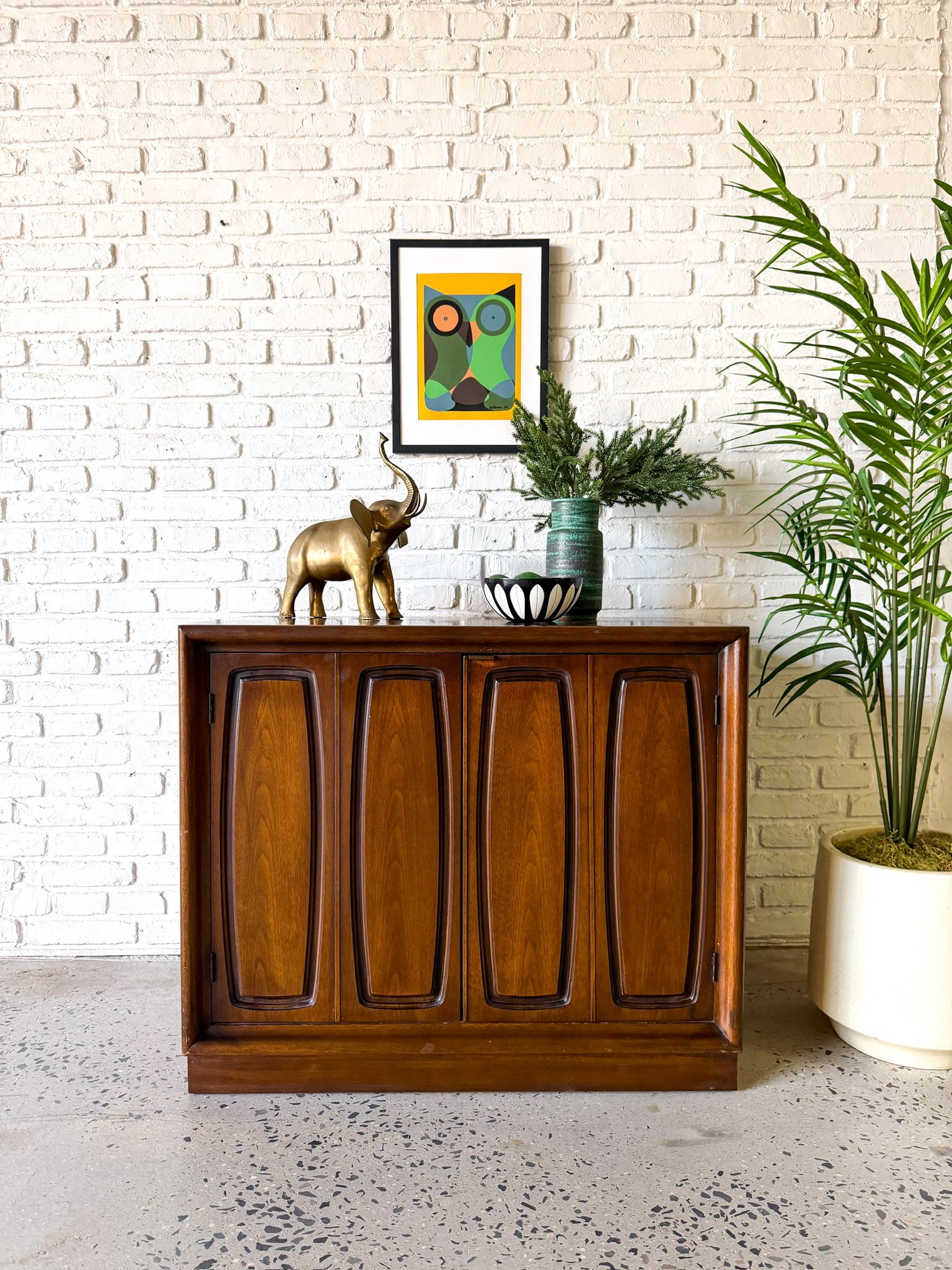 broyhill emphasis small walnut credenza1.jpg