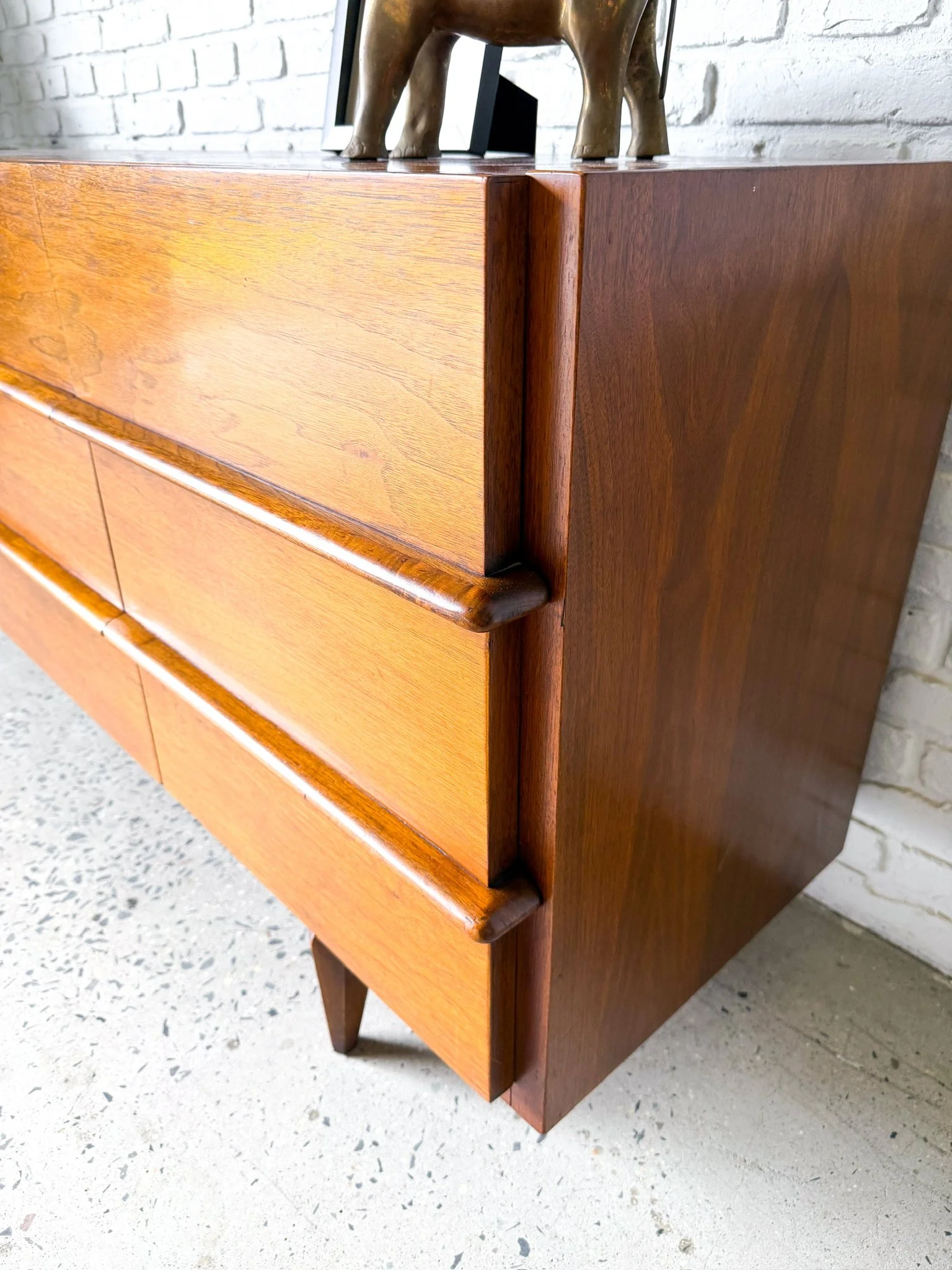 American of Martinsville Walnut Bedroom Set 27.jpg