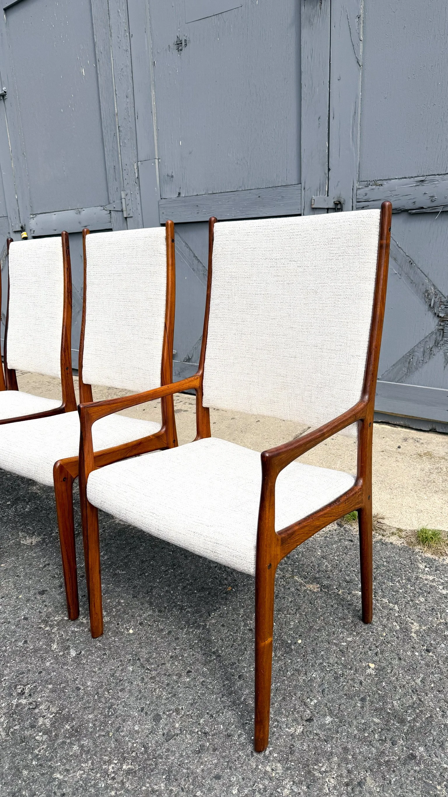 Danish Modern Rosewood Dining Chairs18.jpg