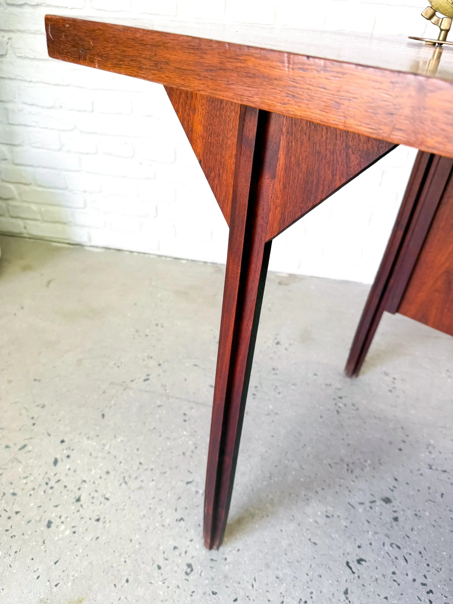 1960s Walnut Desk by John Stuart5.JPG