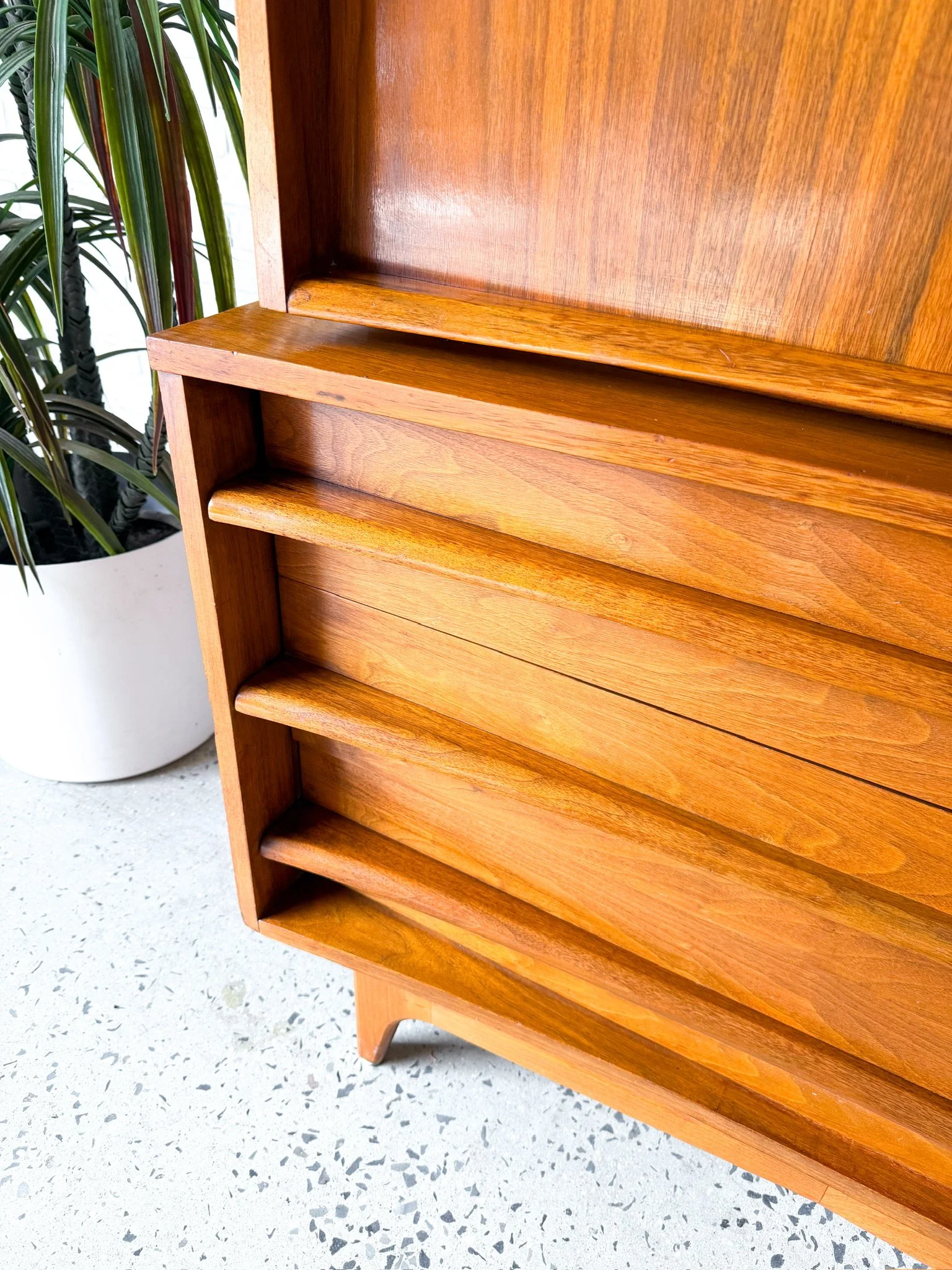 Young MFG Highboy Dresser6.jpg