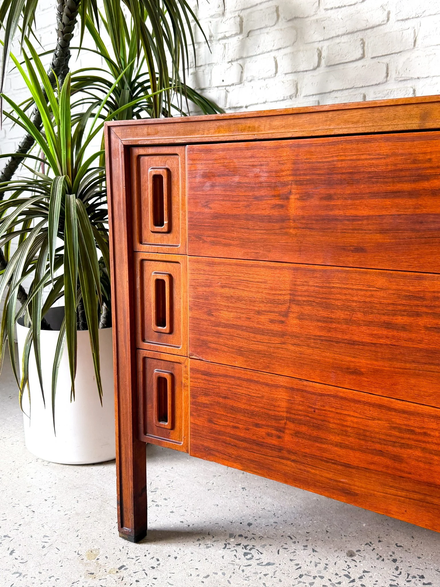 Benck Fine Furniture Lowboy Dresser8.jpg