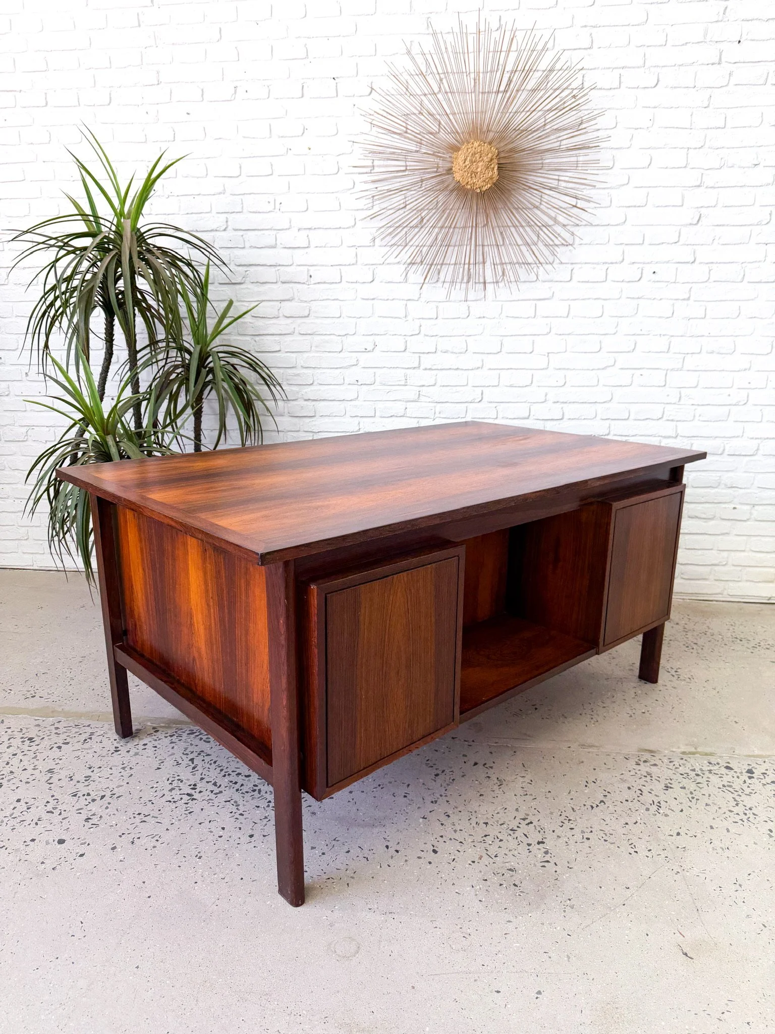 Rosewood Executive Desk17.jpg