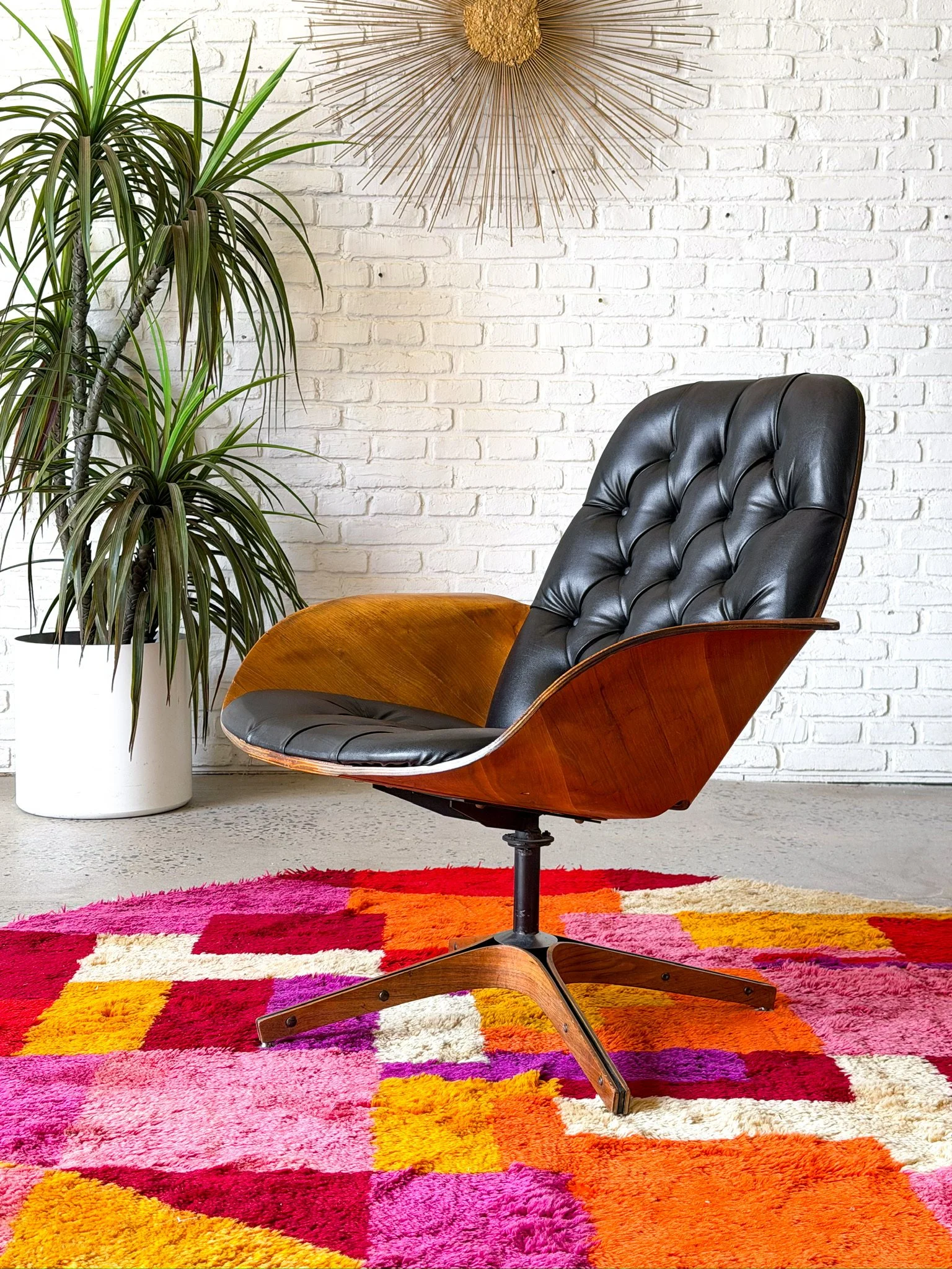 Mrs. Chair by George Mulhauser for Plycraft c. 1960s3.jpg