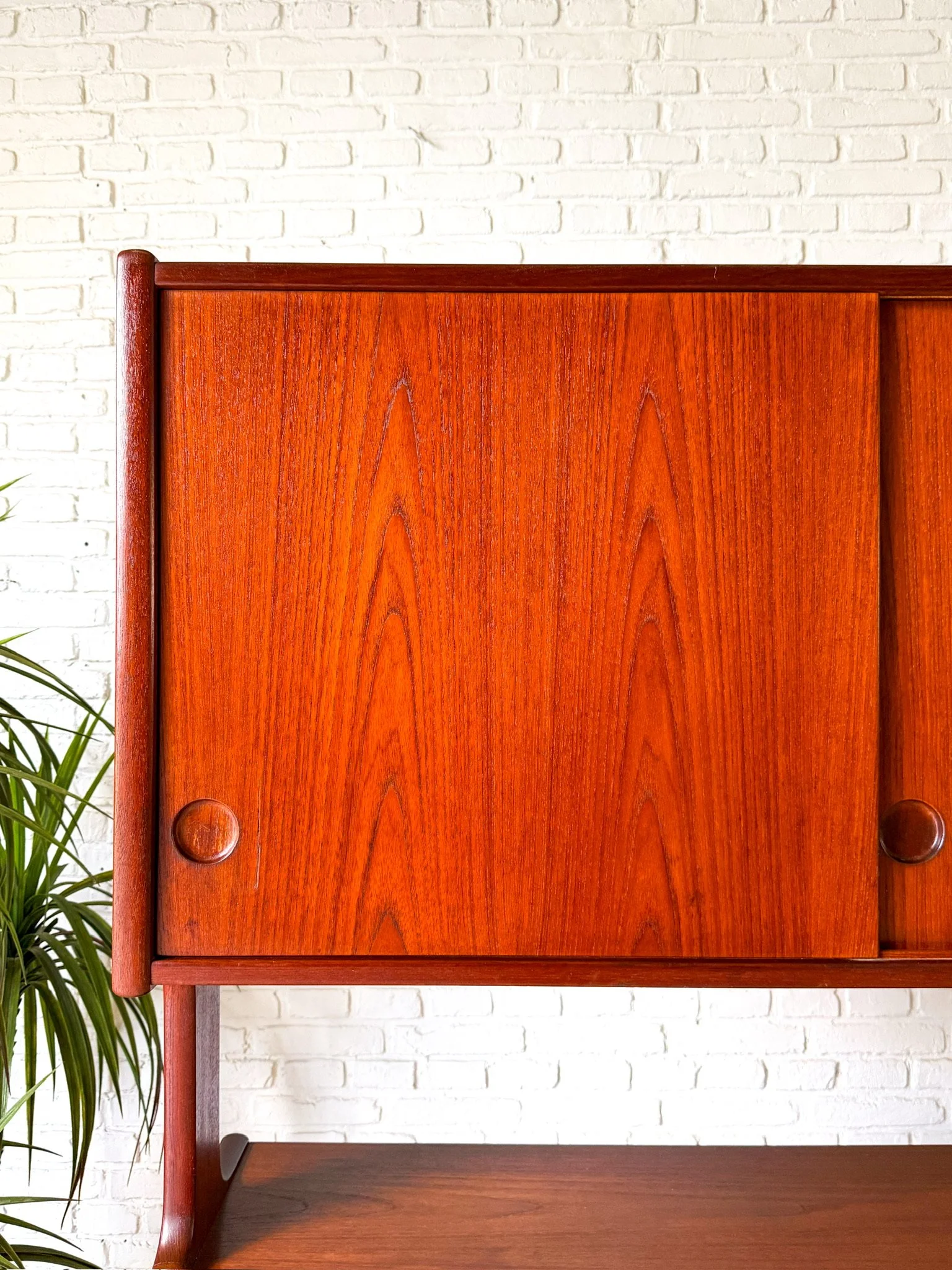 teak single piece hutch or room divider6.jpg