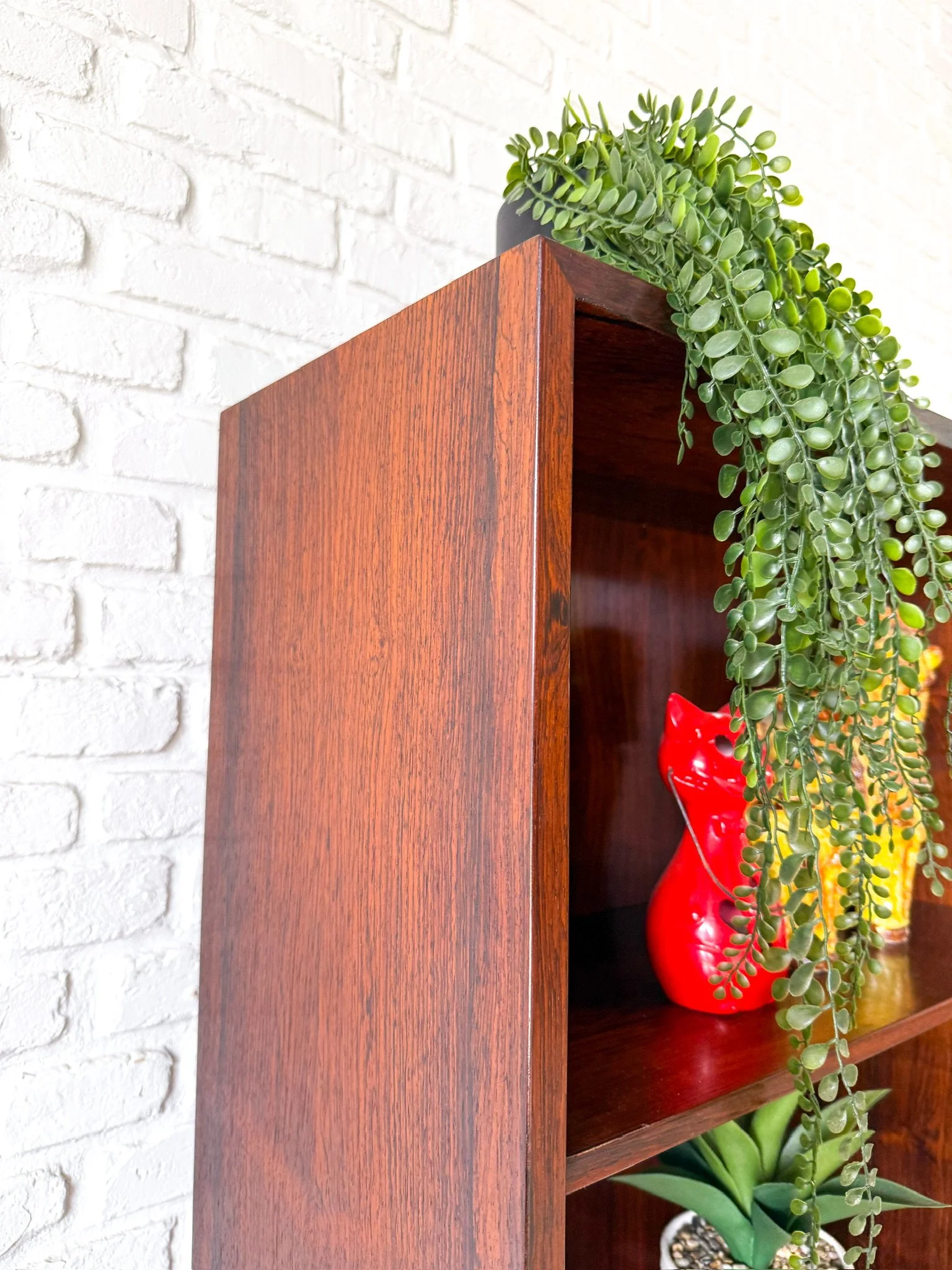 Danish Rosewood Bookshelf3.JPG