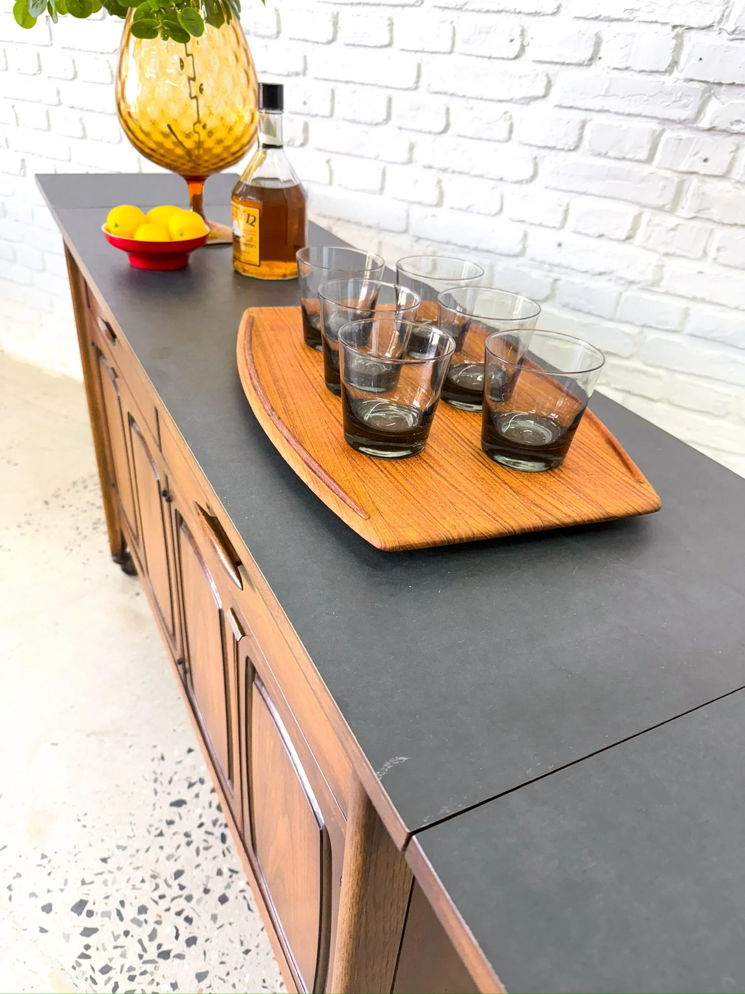 Broyhill Emphasis Bar Cart6.JPG