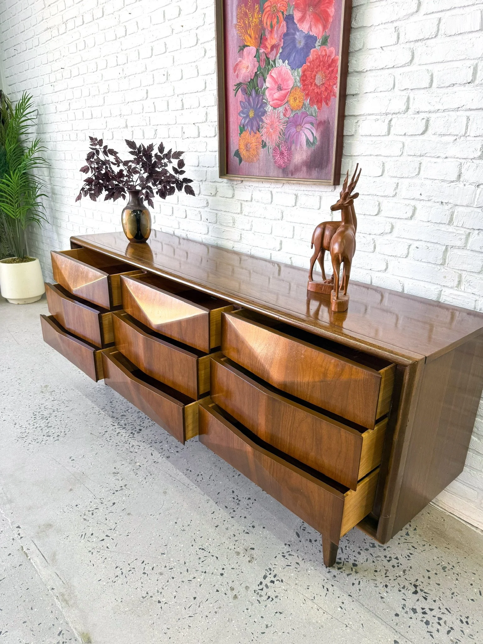 Diamond Front Bedroom Set30.JPG