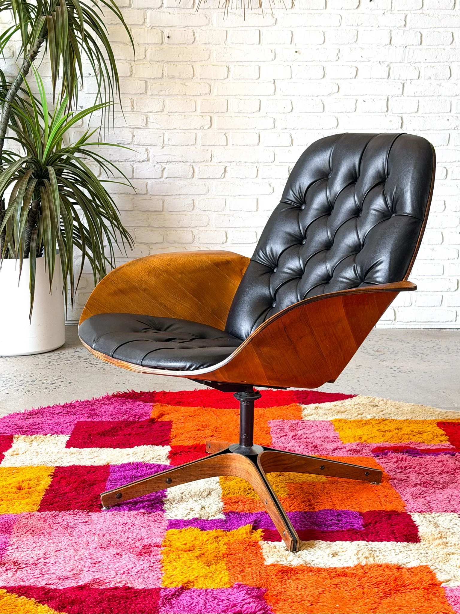 Mrs. Chair by George Mulhauser for Plycraft c. 1960s2.jpg