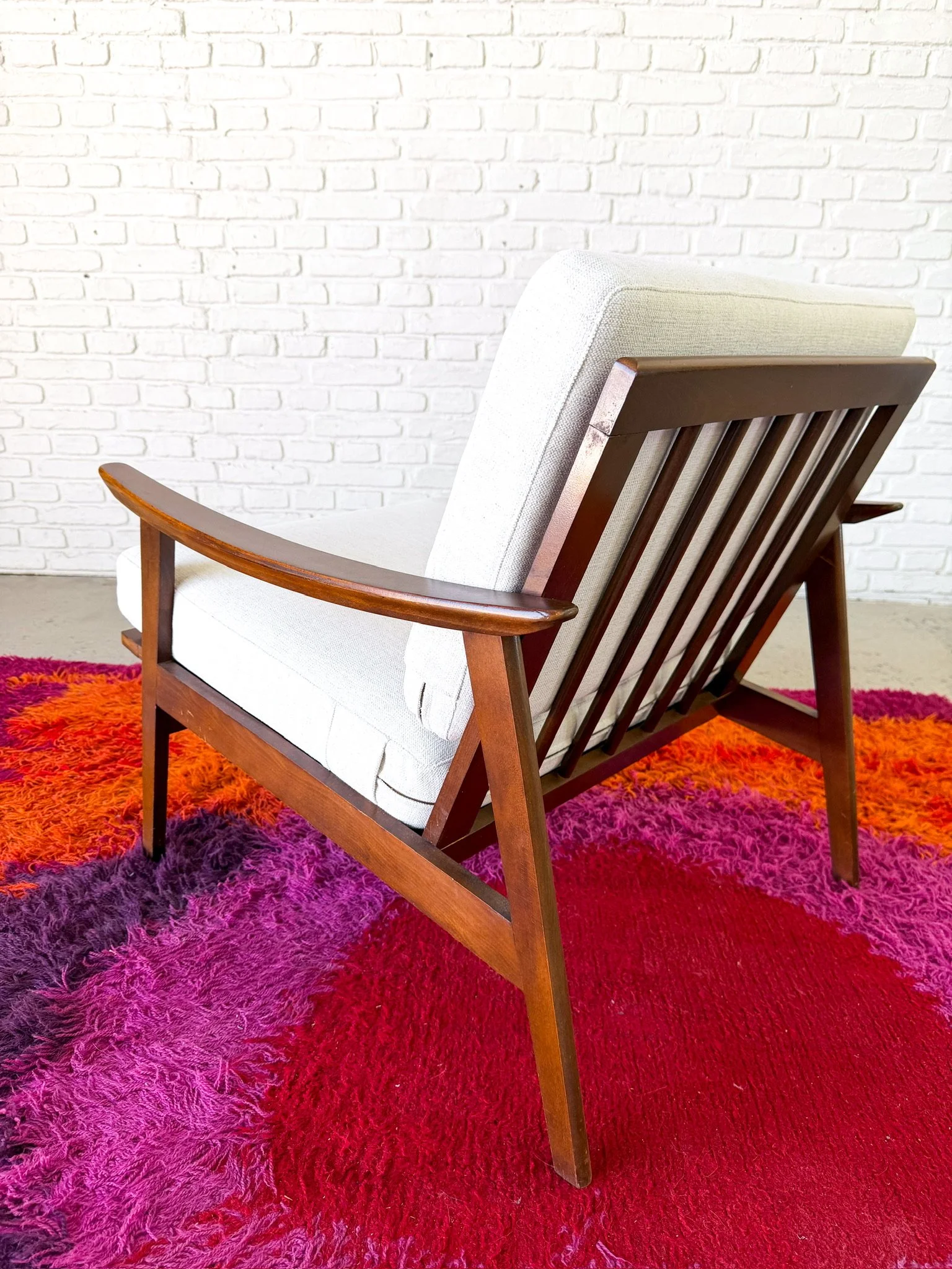 Mid Century Lounge Chair 25.jpg