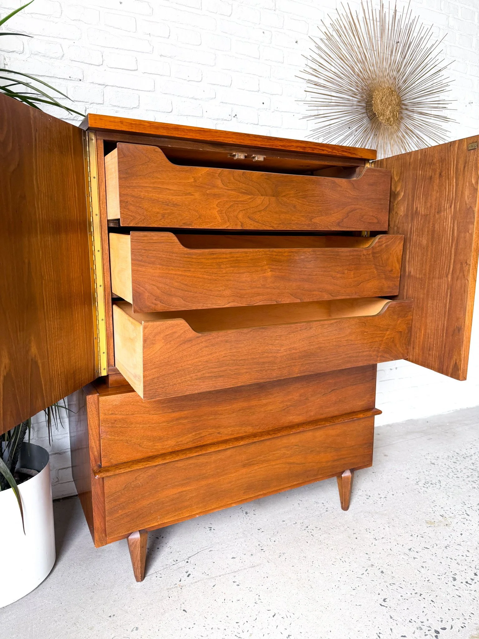 American of Martinsville Walnut Bedroom Set 7.jpg