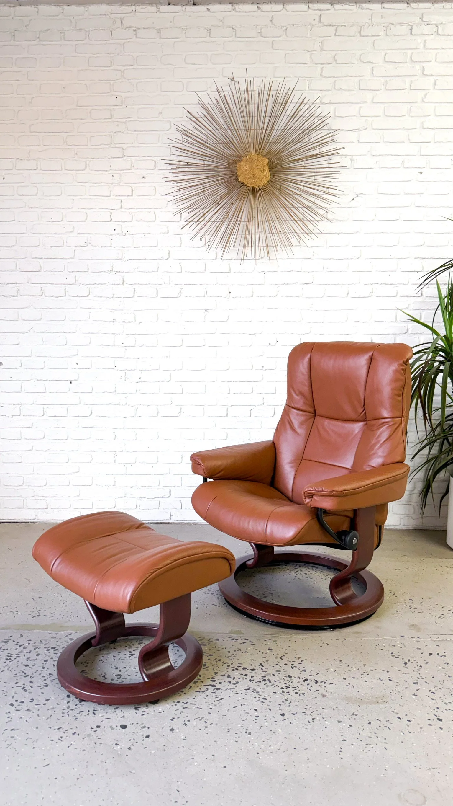 Ekornes Stressless Lounge Chair and Ottoman1.jpg
