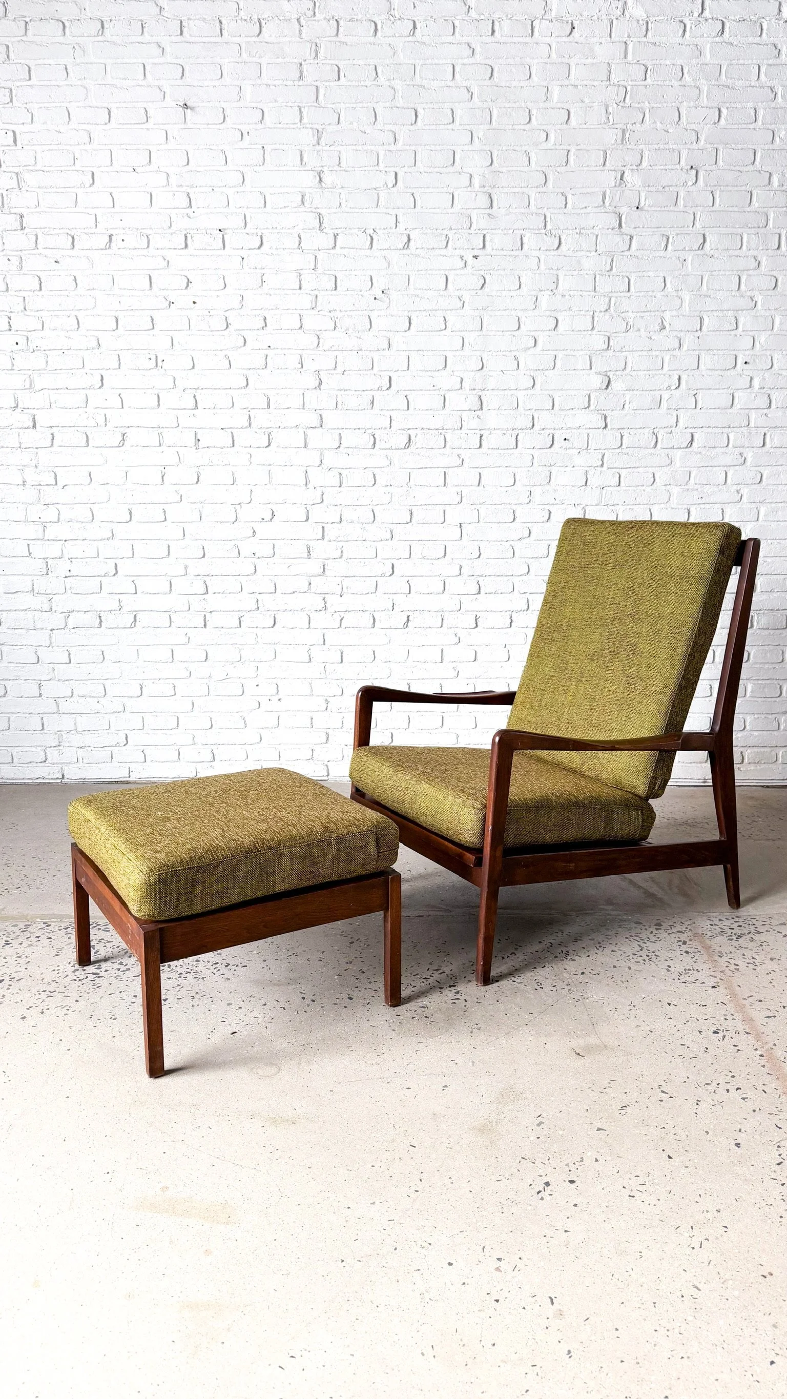 Mid Century Highback Lounge Chair1.jpg