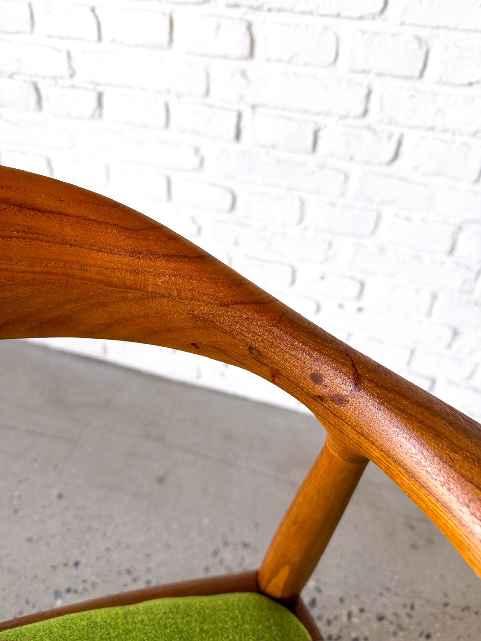 Rare pair of restored hans wagner JH503 chairs15.jpg