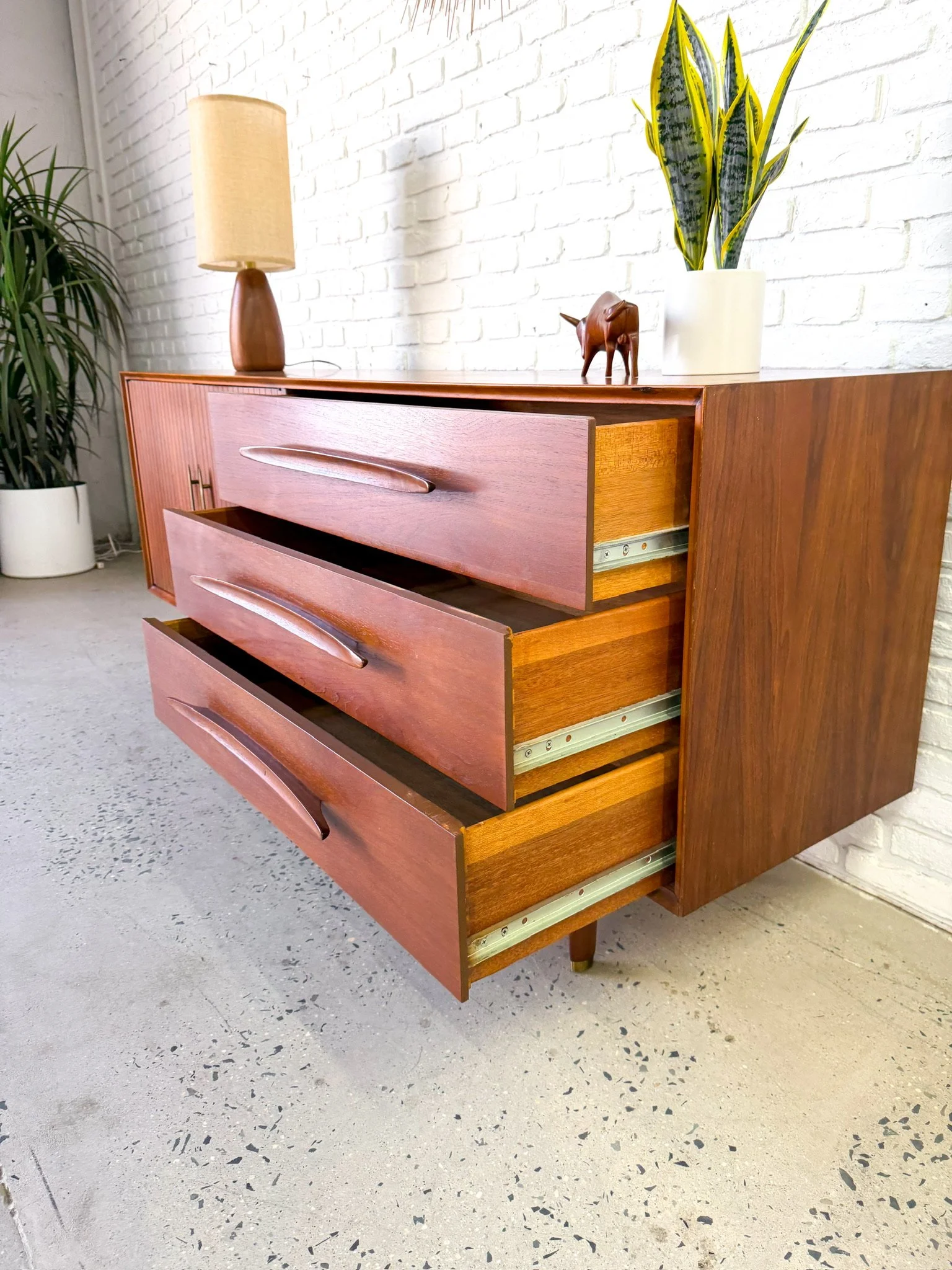 1960s Mid Century Modern Walnut Lowboy Dresser14.jpg