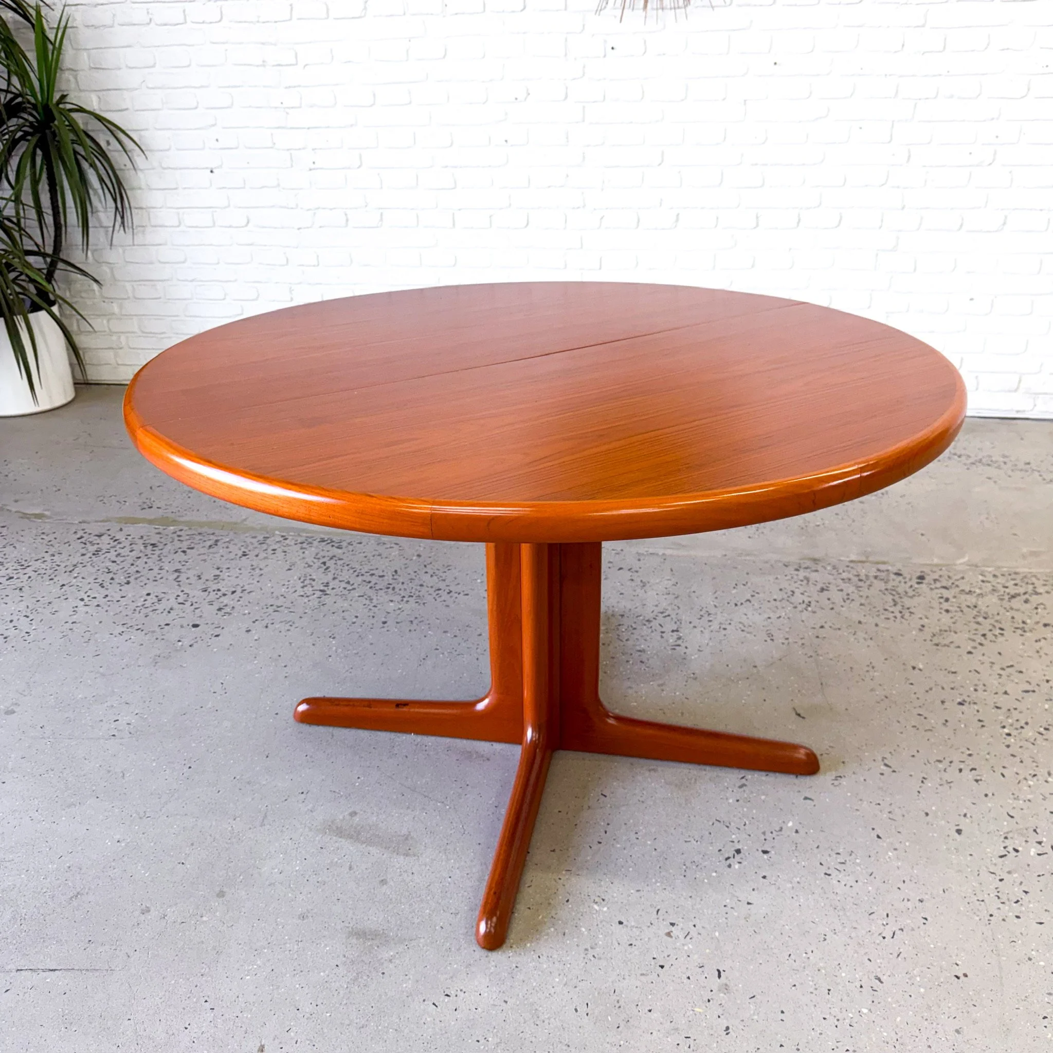 Danish Modern Circular Dining Table with Two Leaves6.jpg