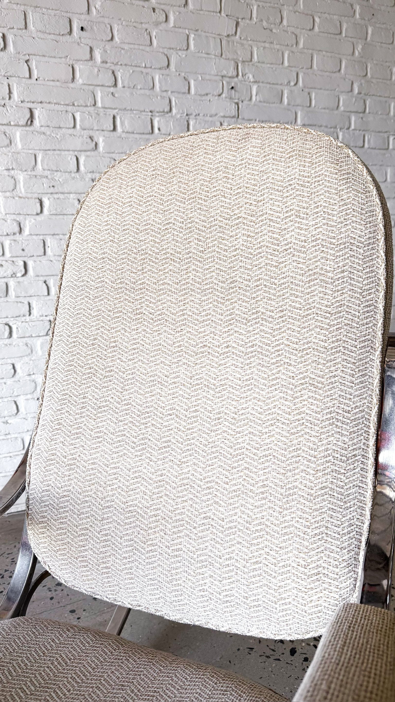 1970s chrome rocking chair3.jpg