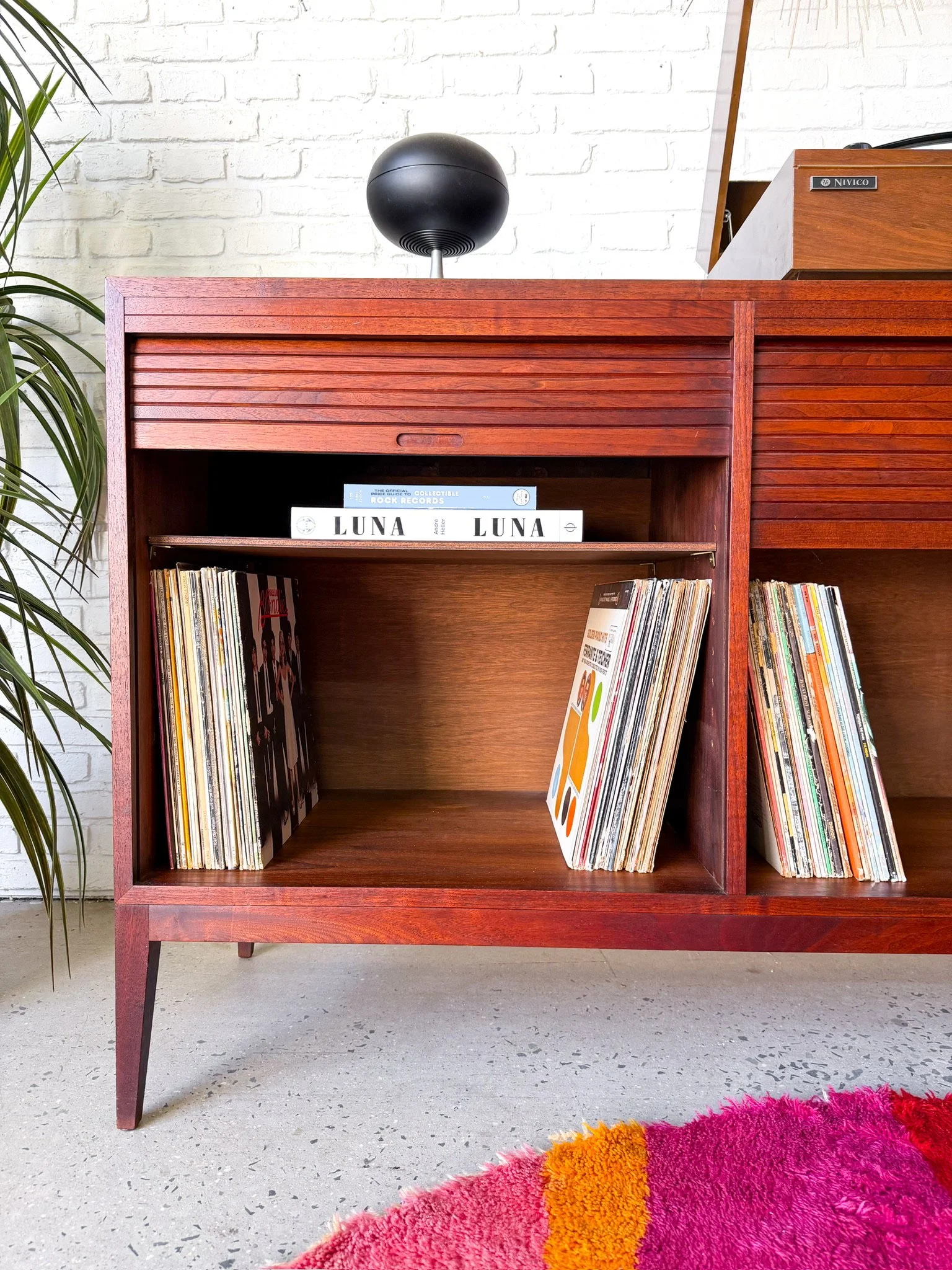 Oiled Walnut Credenza circa 1960s16.jpg